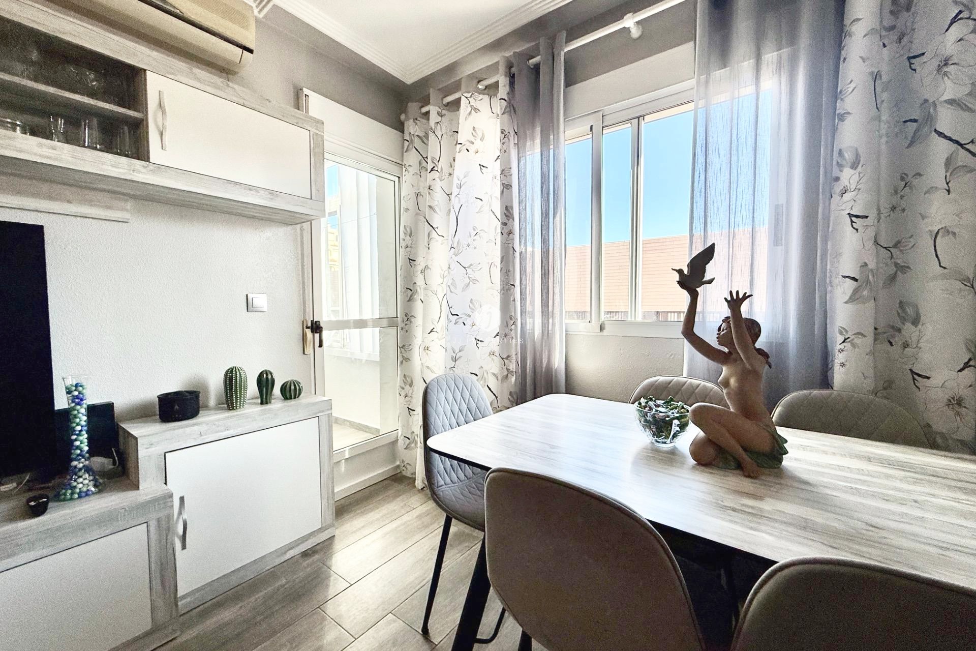 Aus zweiter Hand - Wohnung -
Torrevieja - PARQUE DE LAS NACIONES