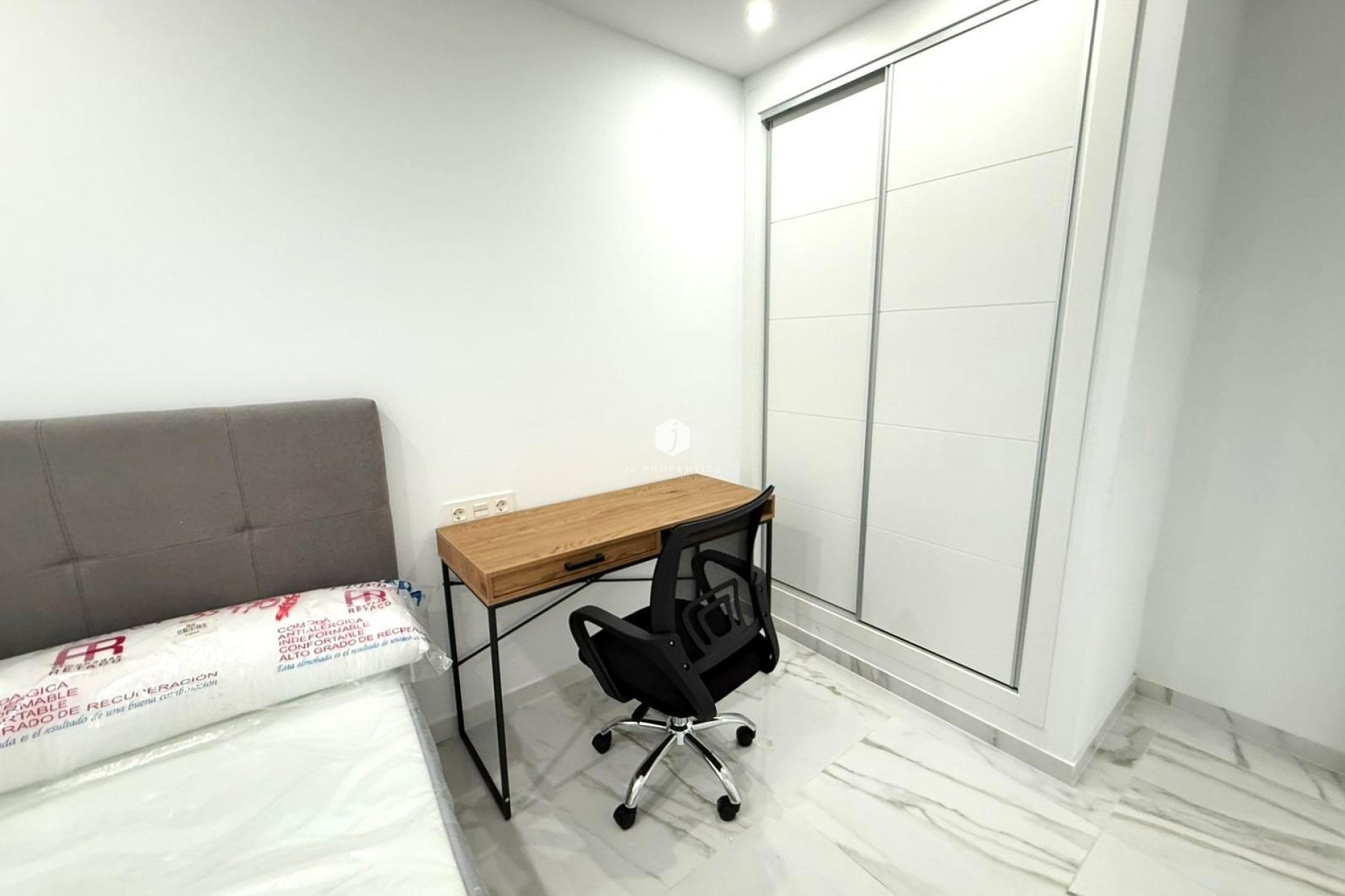 Aus zweiter Hand - Wohnung -
Torrevieja - PARQUE DE LAS NACIONES