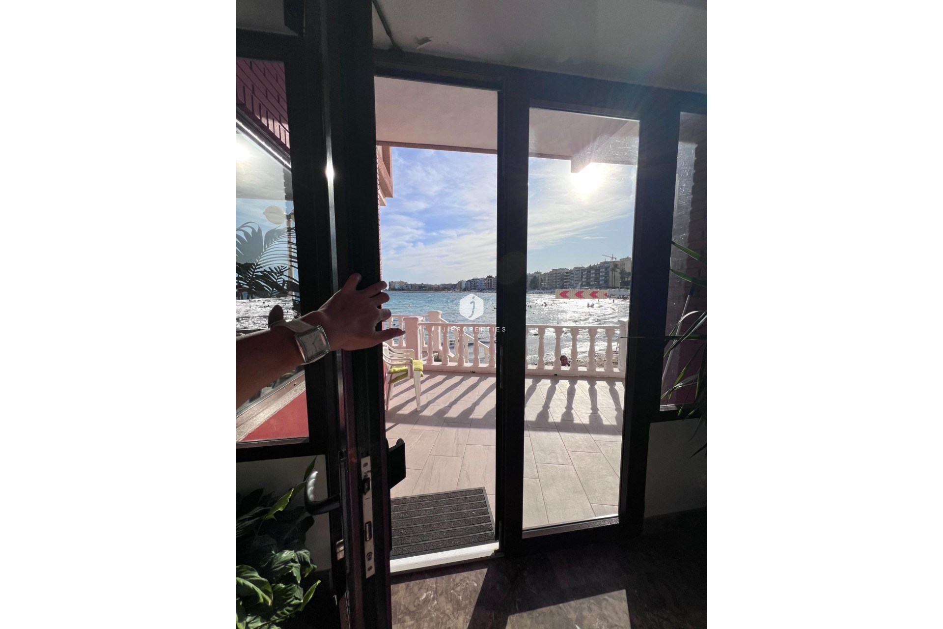 Aus zweiter Hand - Wohnung -
Torrevieja - Playa de los Locos