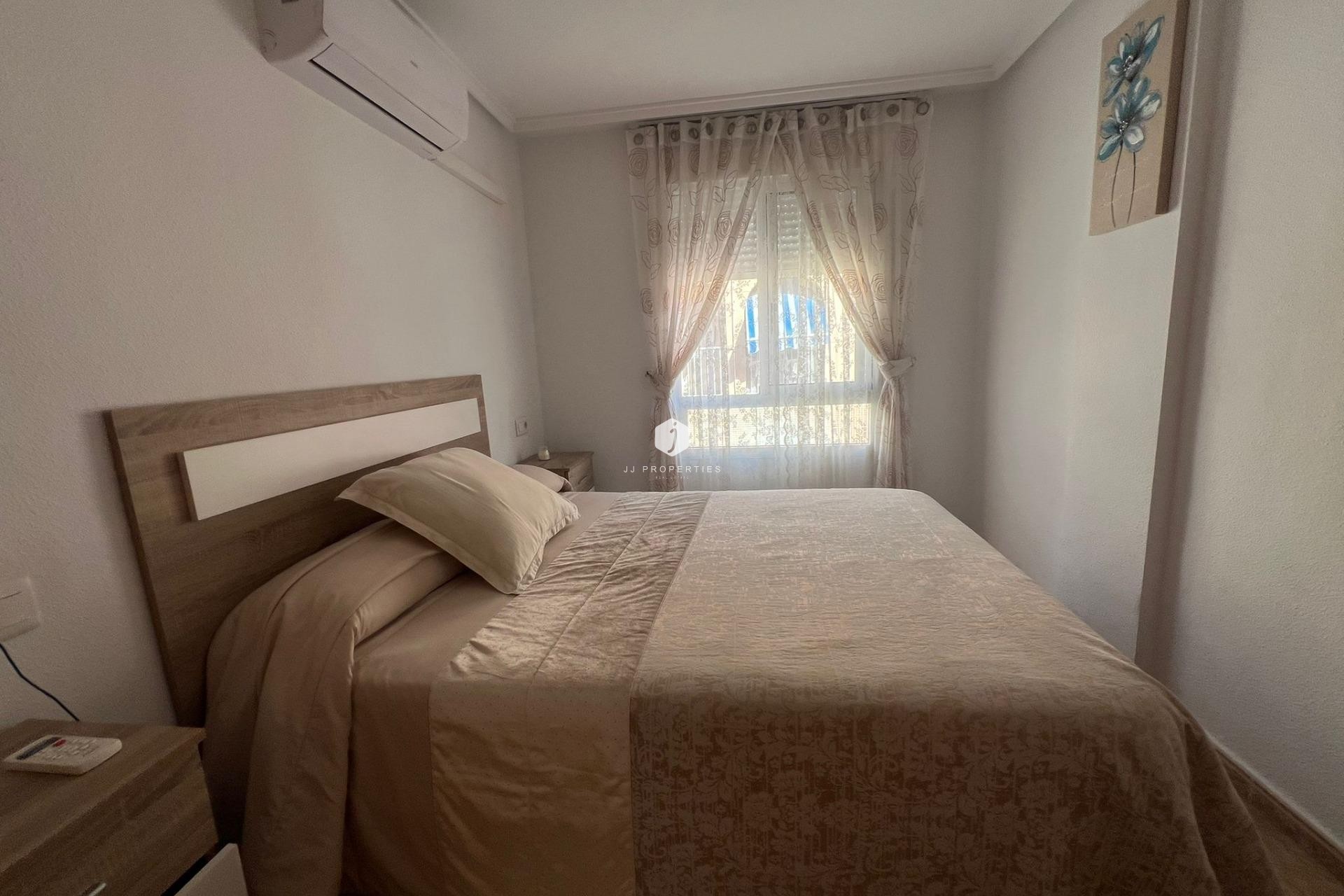 Aus zweiter Hand - Wohnung -
Torrevieja - Playa de los Locos