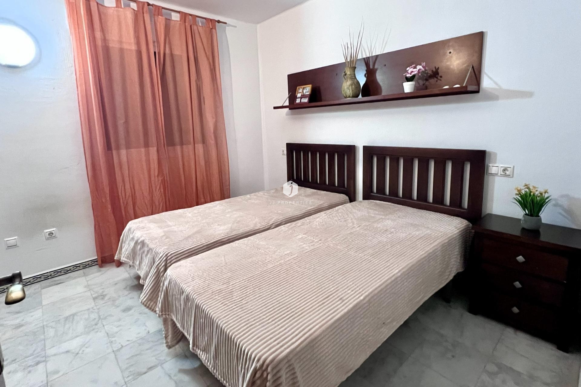 Aus zweiter Hand - Wohnung -
Torrevieja - Playa de los Locos