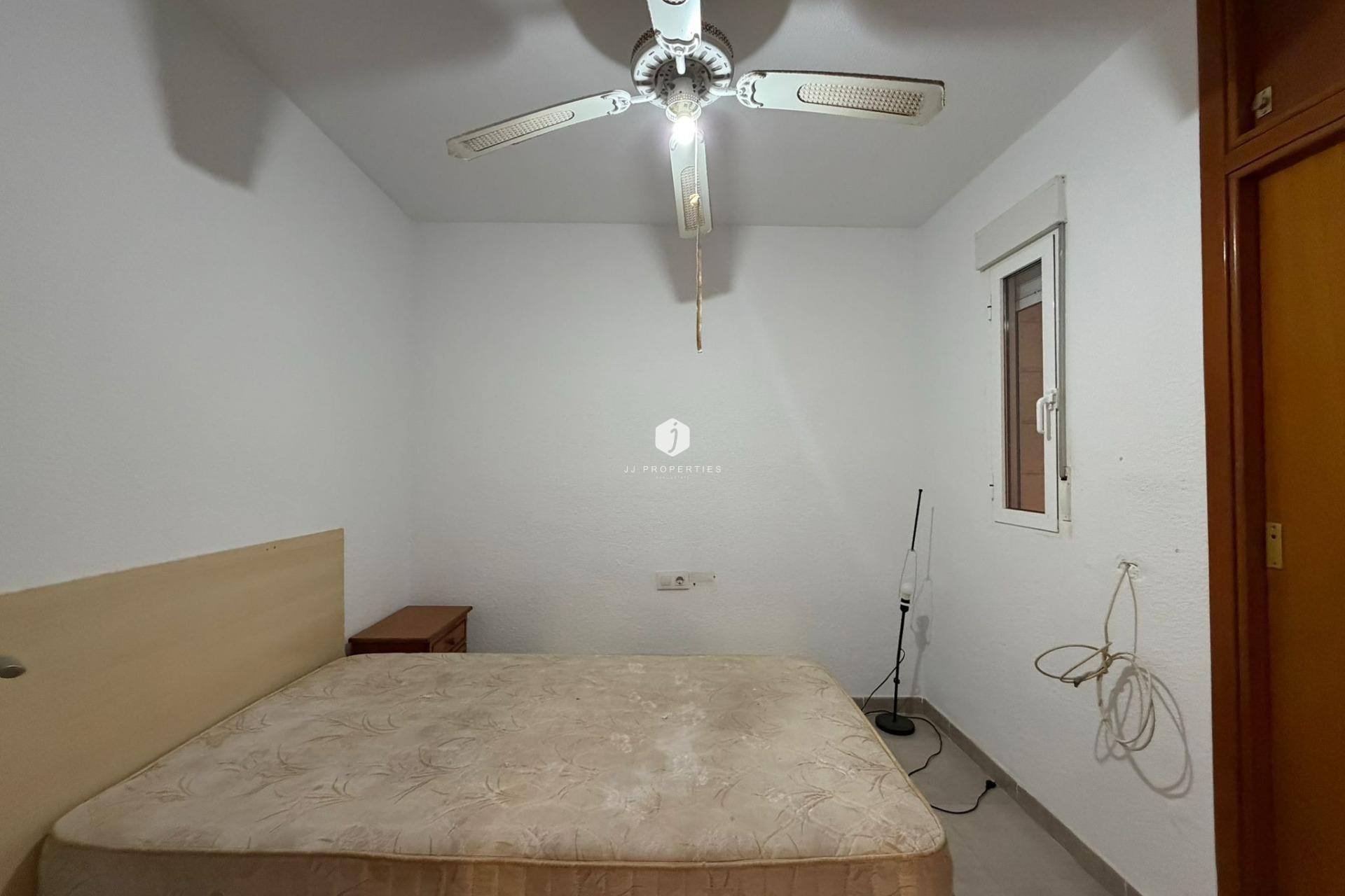 Aus zweiter Hand - Wohnung -
Torrevieja - Playa de los Locos