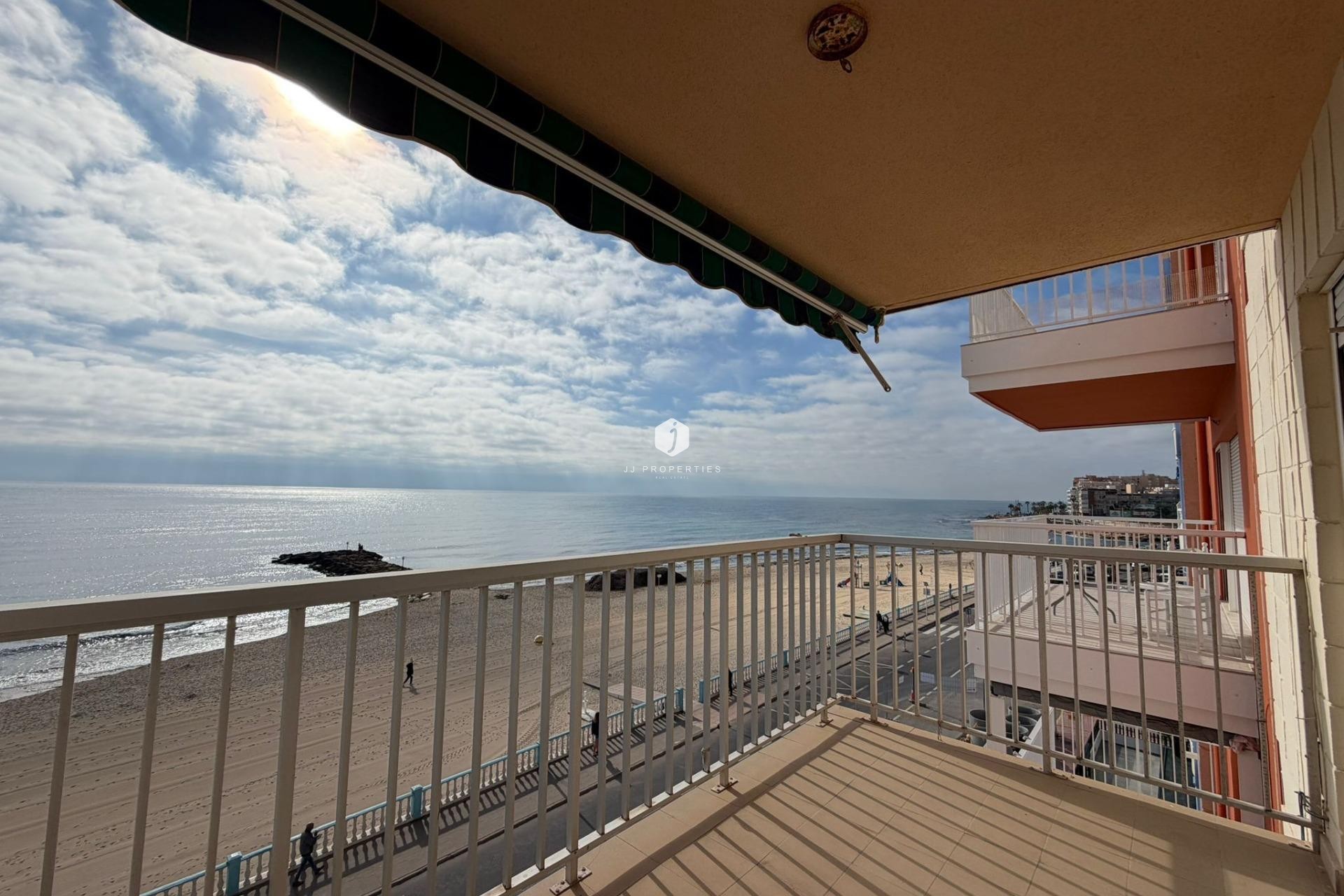 Aus zweiter Hand - Wohnung -
Torrevieja - Playa de los Locos