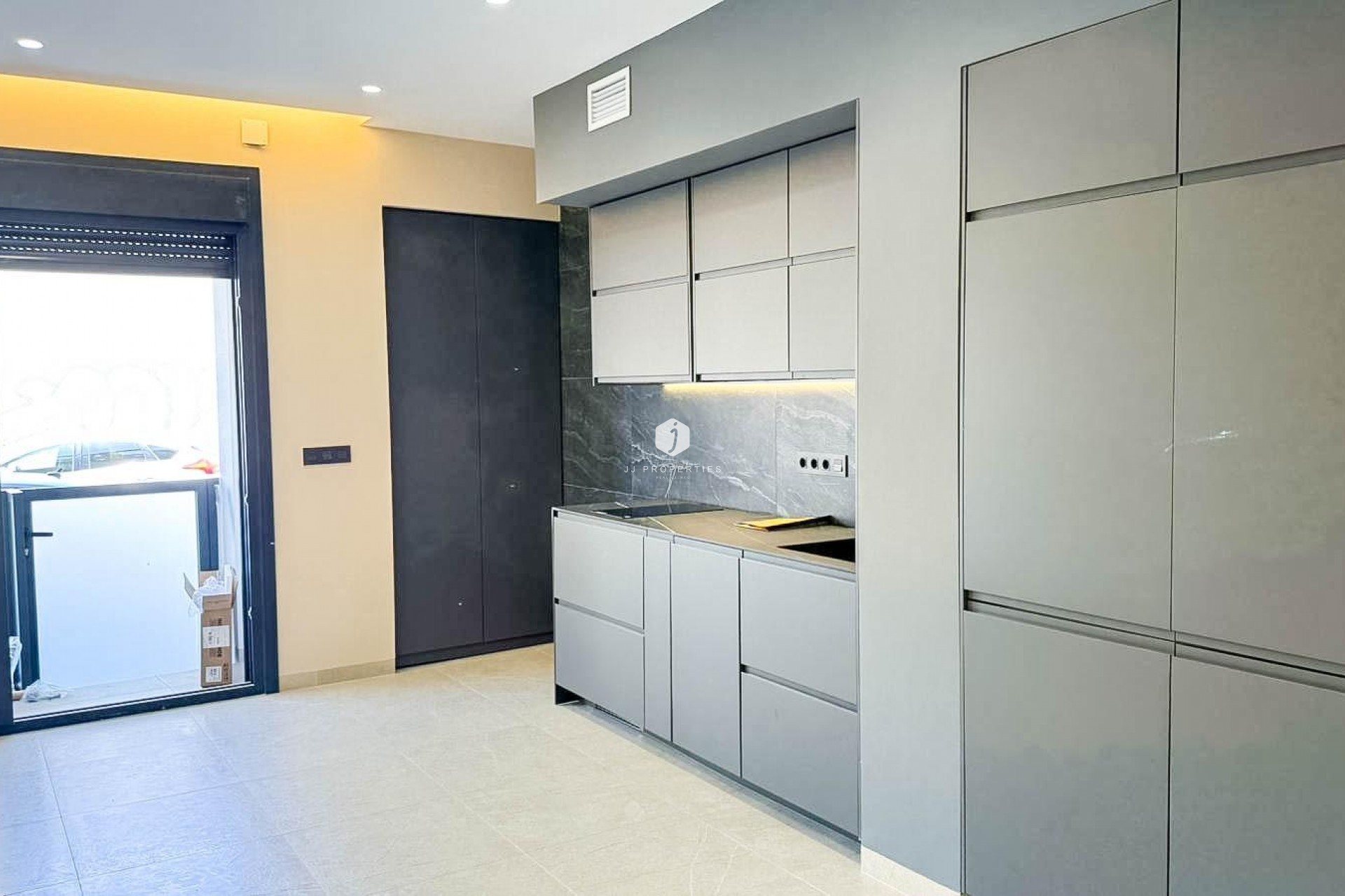 Aus zweiter Hand - Wohnung -
Torrevieja - Playa de los Locos