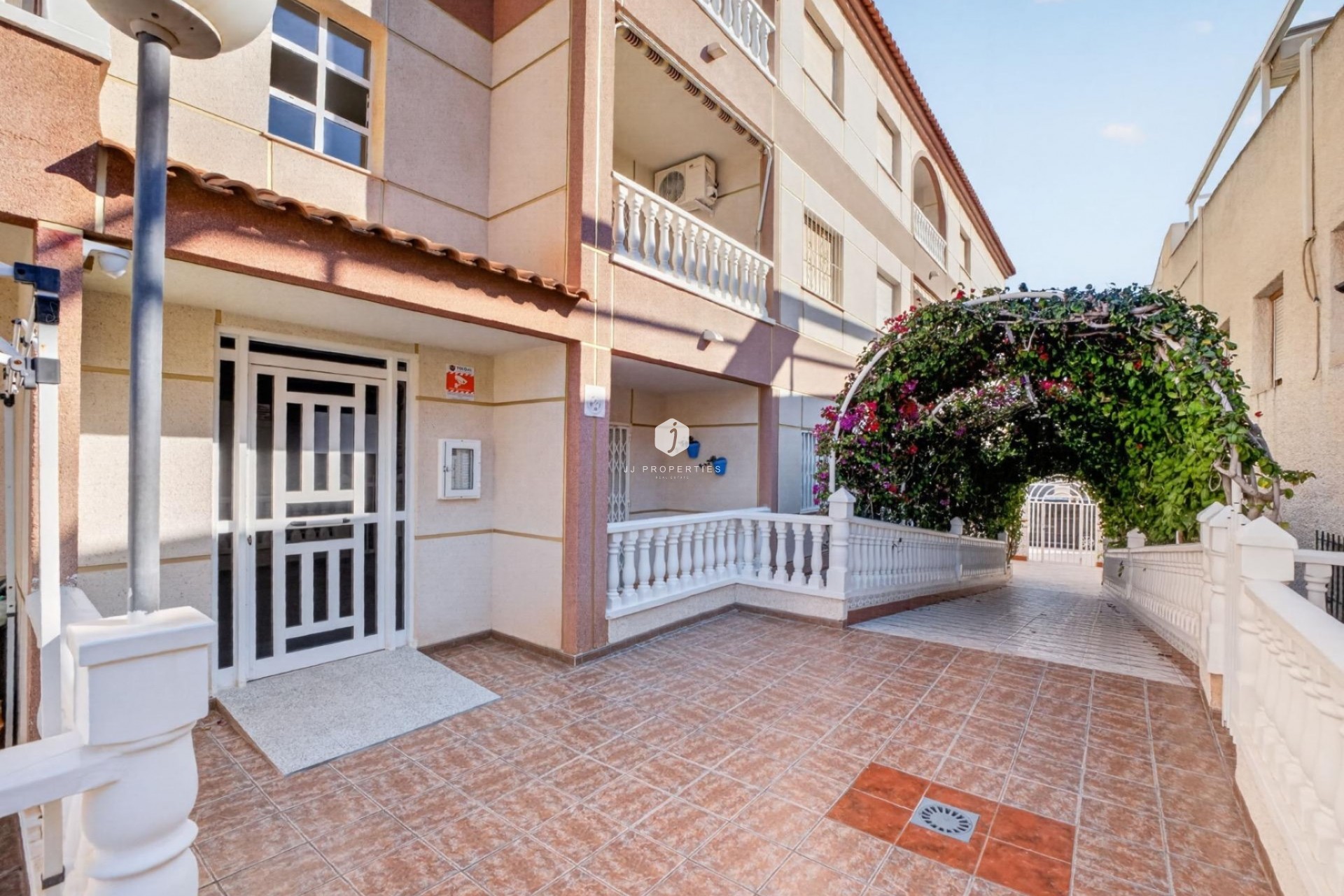 Aus zweiter Hand - Wohnung -
Torrevieja - Playa de los locos