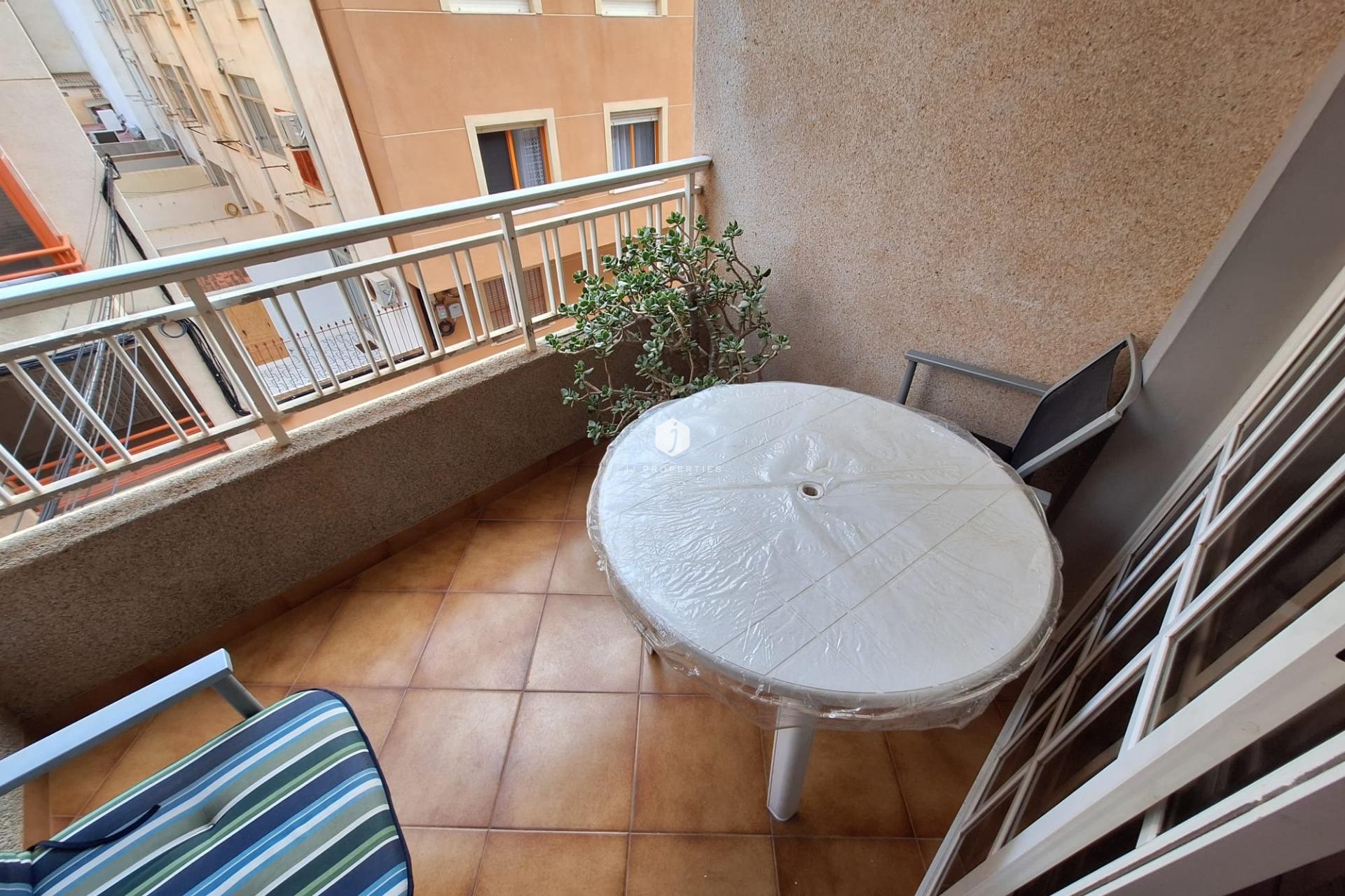 Aus zweiter Hand - Wohnung -
Torrevieja - Playa de los Locos