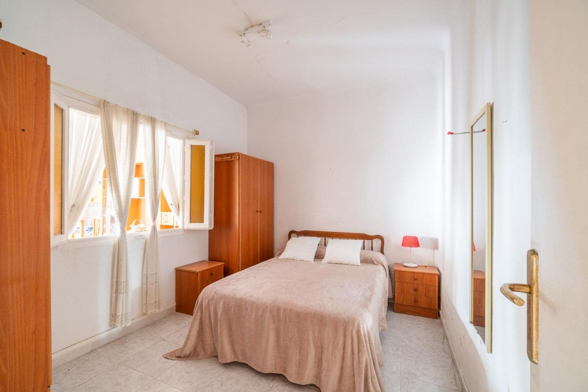 Aus zweiter Hand - Wohnung -
Torrevieja - Playa de los Naufragos