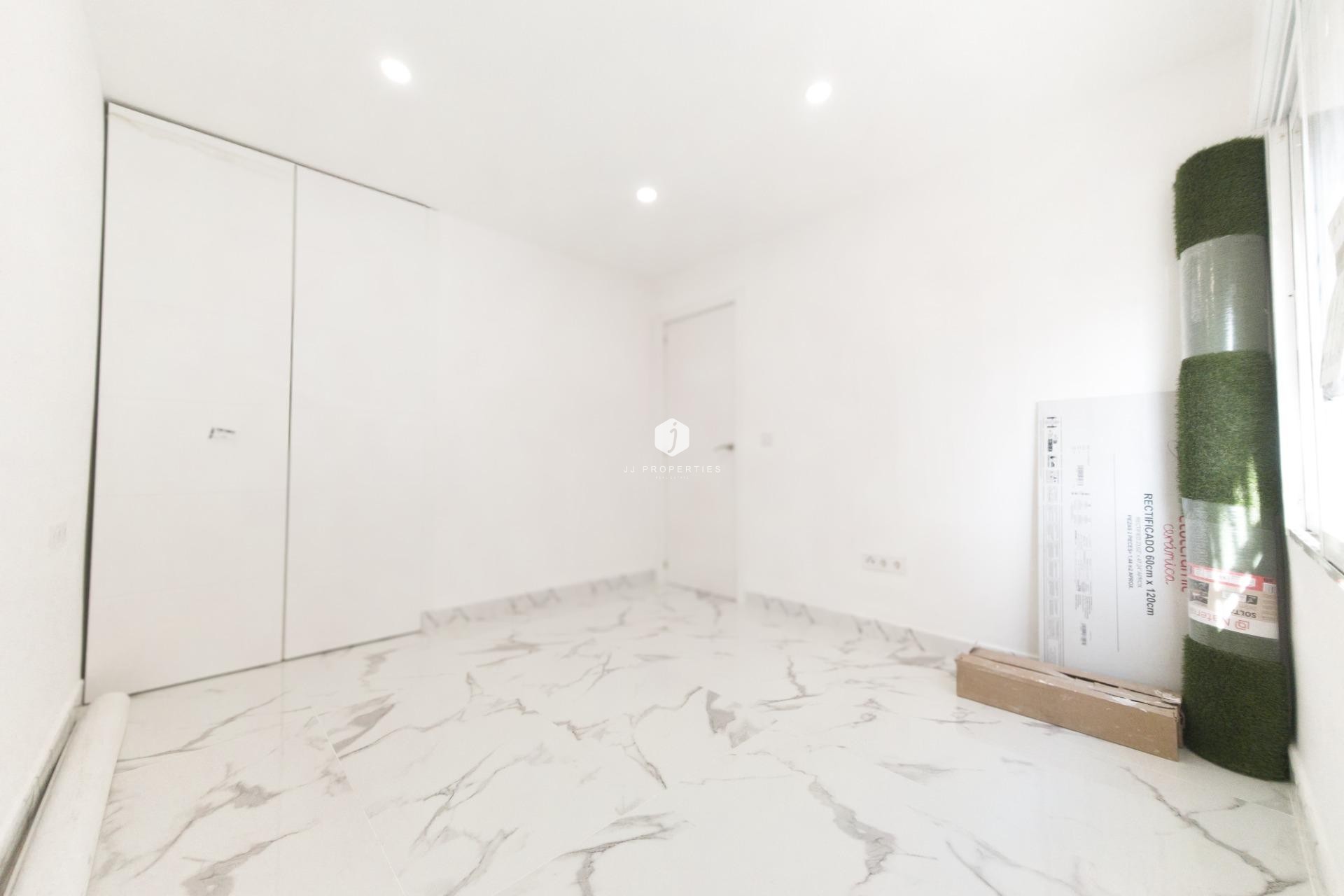 Aus zweiter Hand - Wohnung -
Torrevieja - Playa de los Naufragos