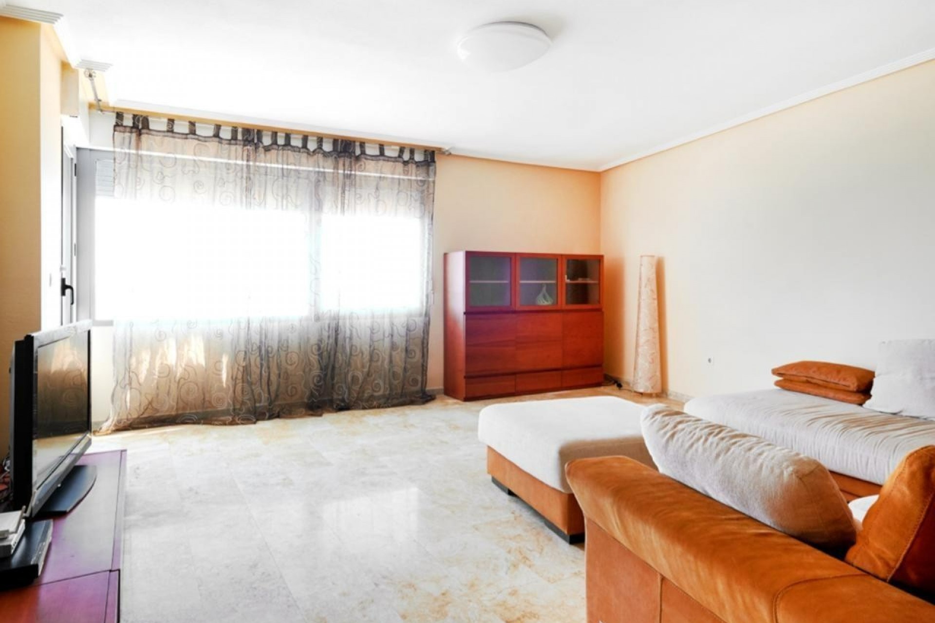 Aus zweiter Hand - Wohnung -
Torrevieja - Playa del cura