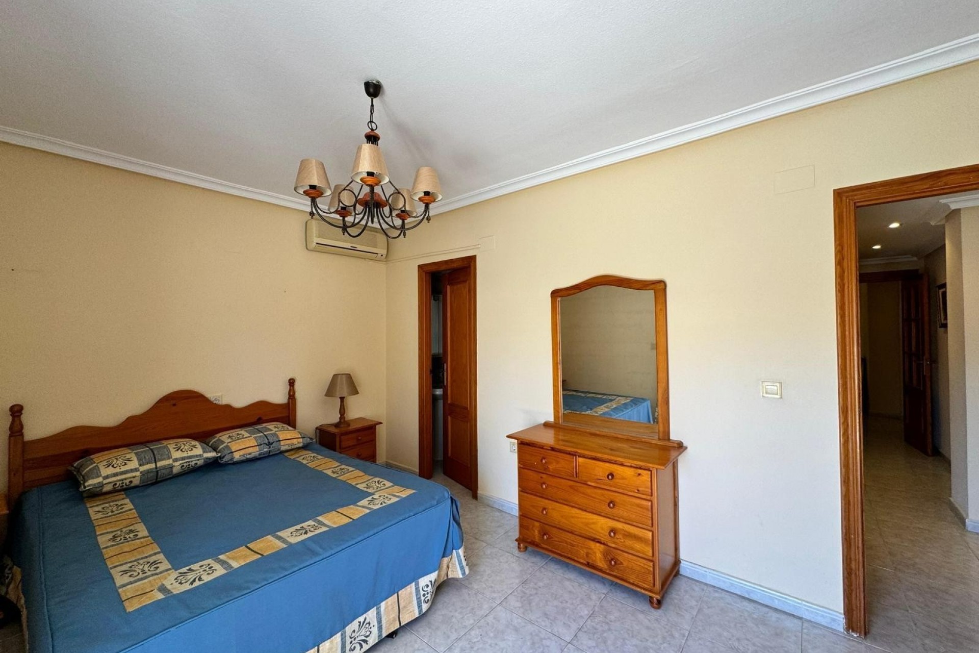 Aus zweiter Hand - Wohnung -
Torrevieja - Playa del cura