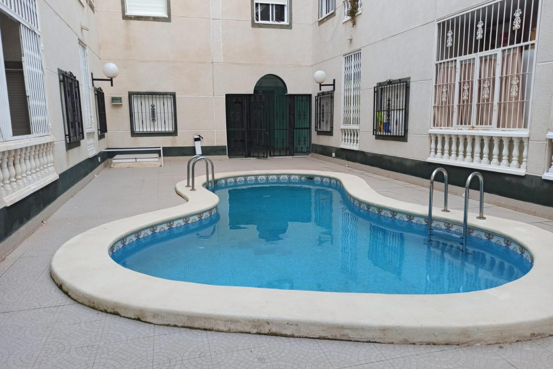 Aus zweiter Hand - Wohnung -
Torrevieja - Playa del cura