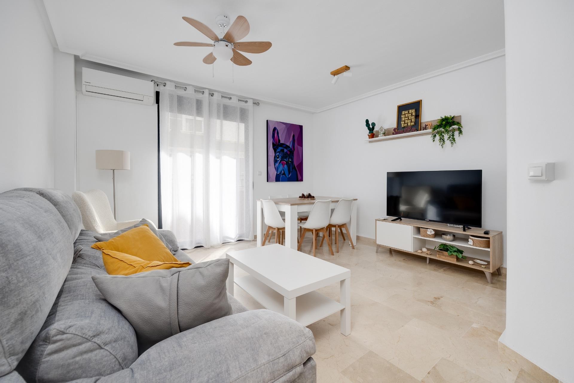 Aus zweiter Hand - Wohnung -
Torrevieja - Playa del Cura