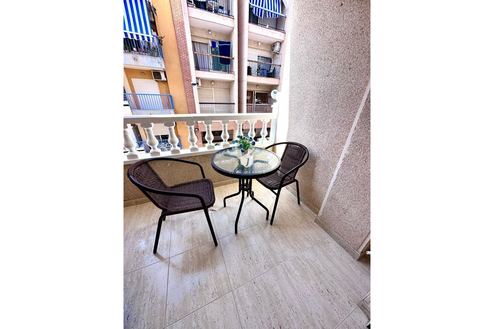 Aus zweiter Hand - Wohnung -
Torrevieja - Playa del Cura