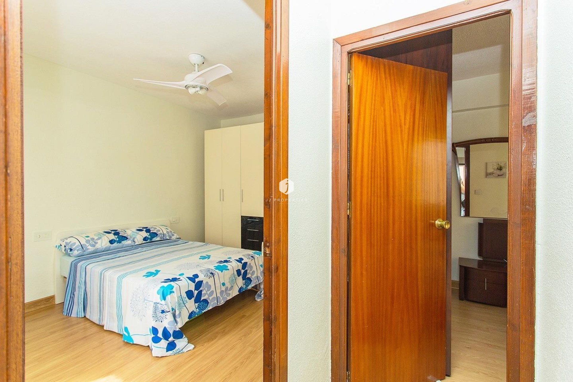 Aus zweiter Hand - Wohnung -
Torrevieja - Playa del Cura