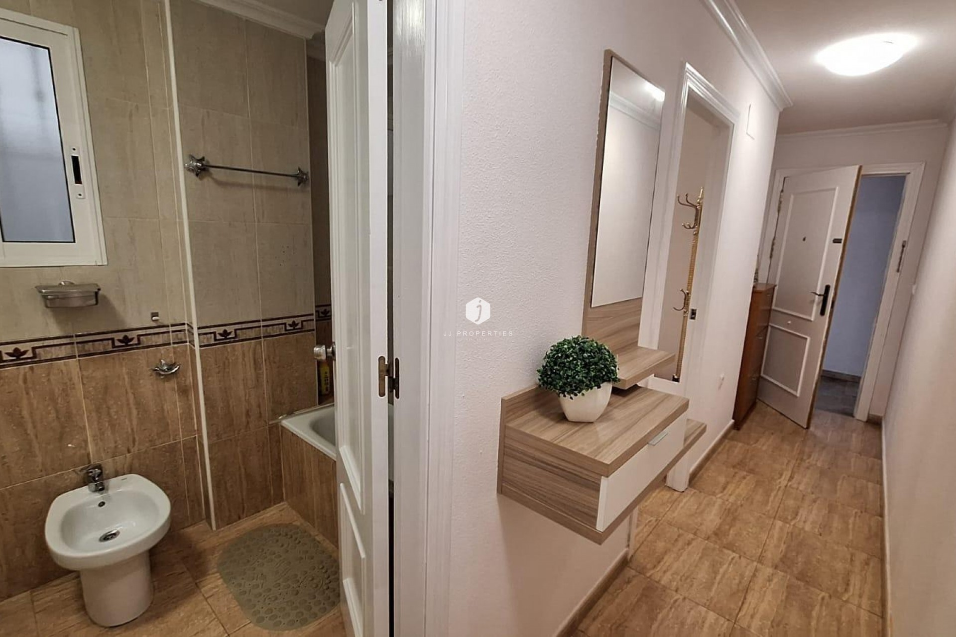 Aus zweiter Hand - Wohnung -
Torrevieja - Playa del Cura