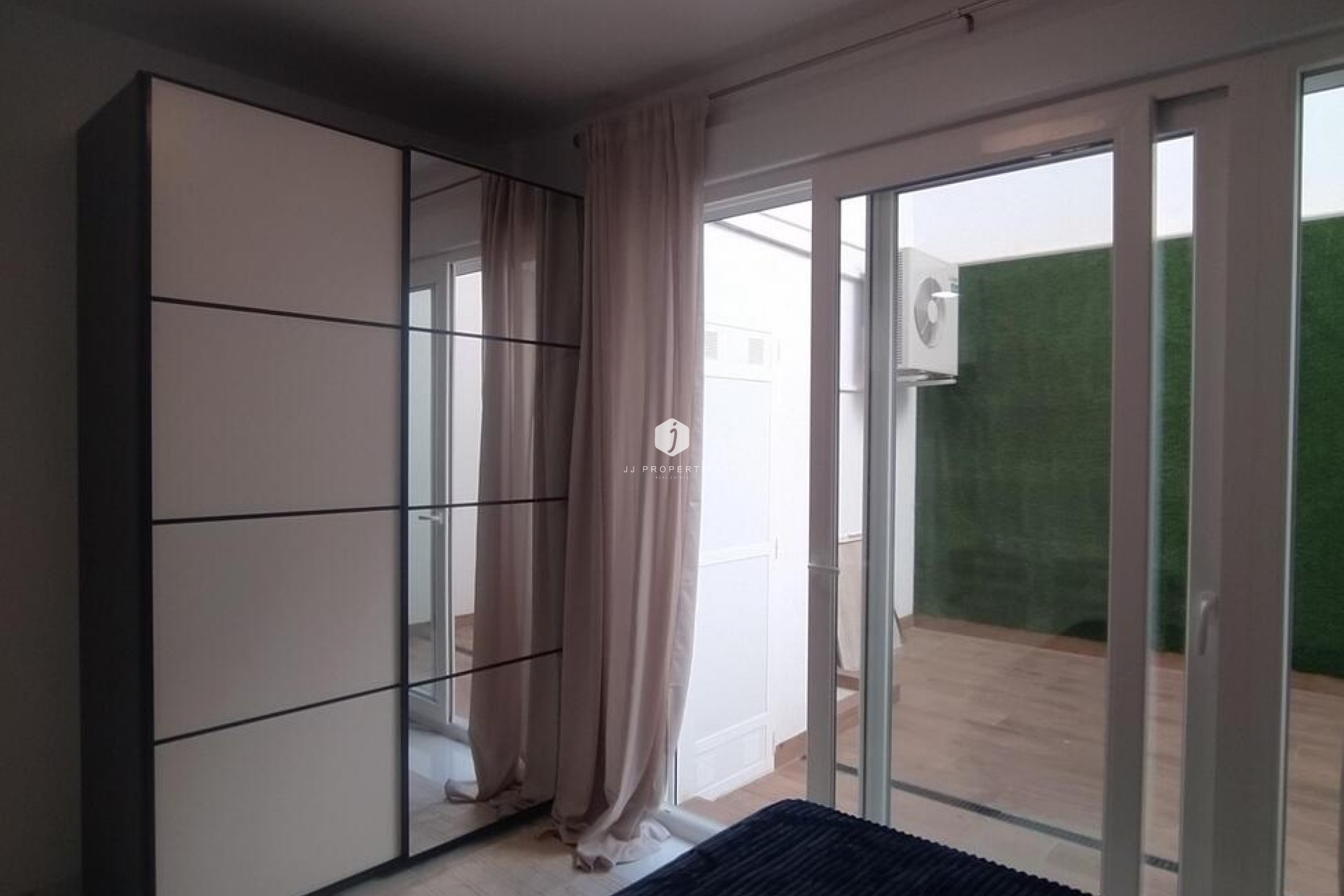 Aus zweiter Hand - Wohnung -
Torrevieja - Playa del Cura