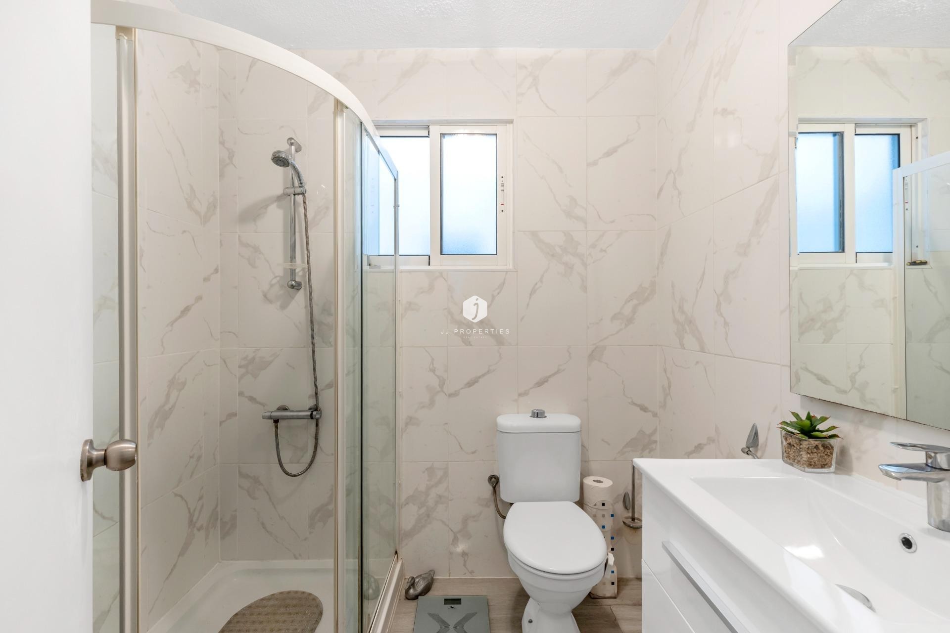 Aus zweiter Hand - Wohnung -
Torrevieja - Playa del Cura