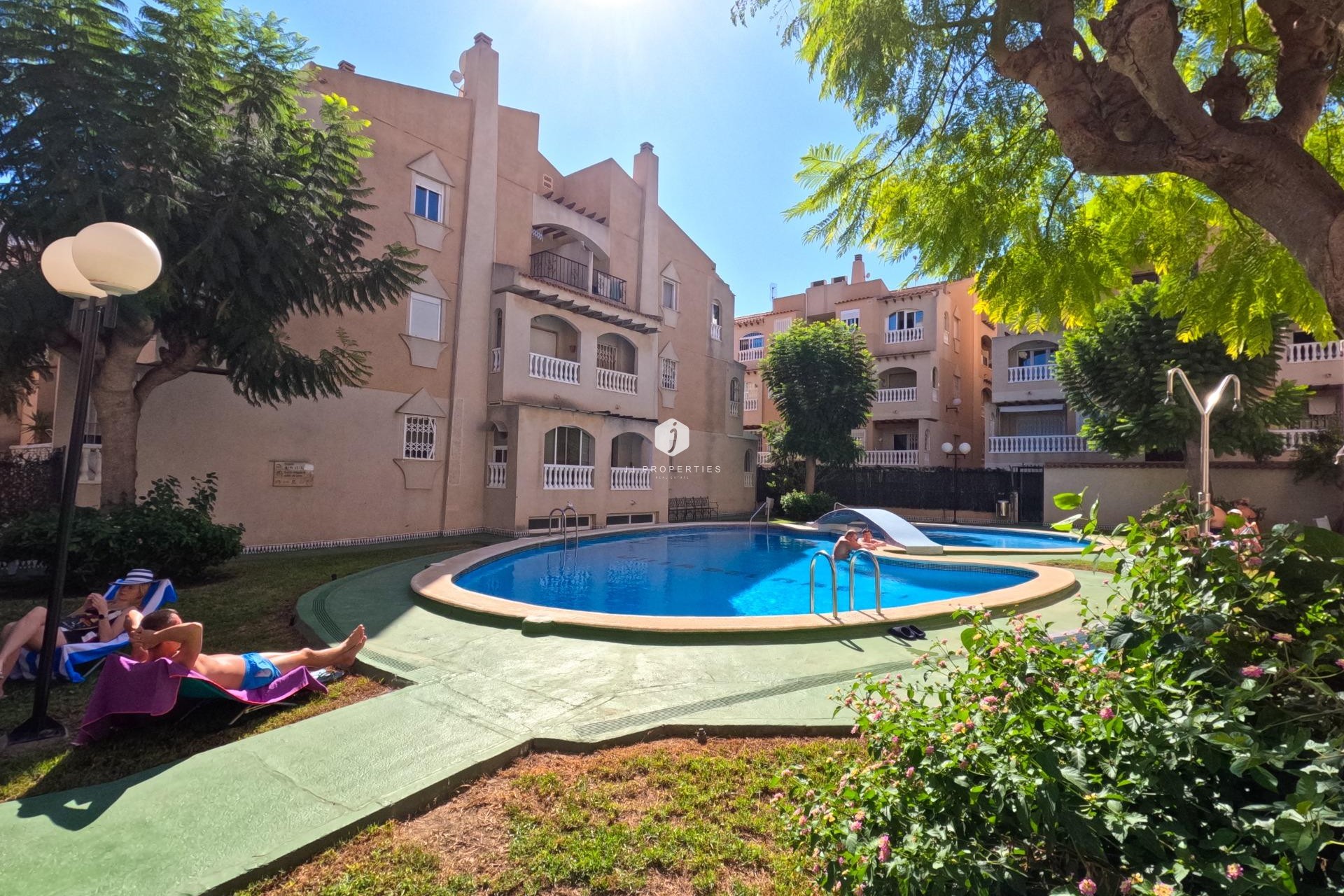 Aus zweiter Hand - Wohnung -
Torrevieja - Playa del Cura