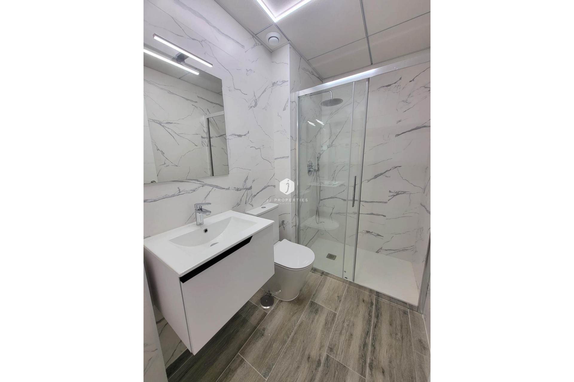 Aus zweiter Hand - Wohnung -
Torrevieja - Playa del Cura