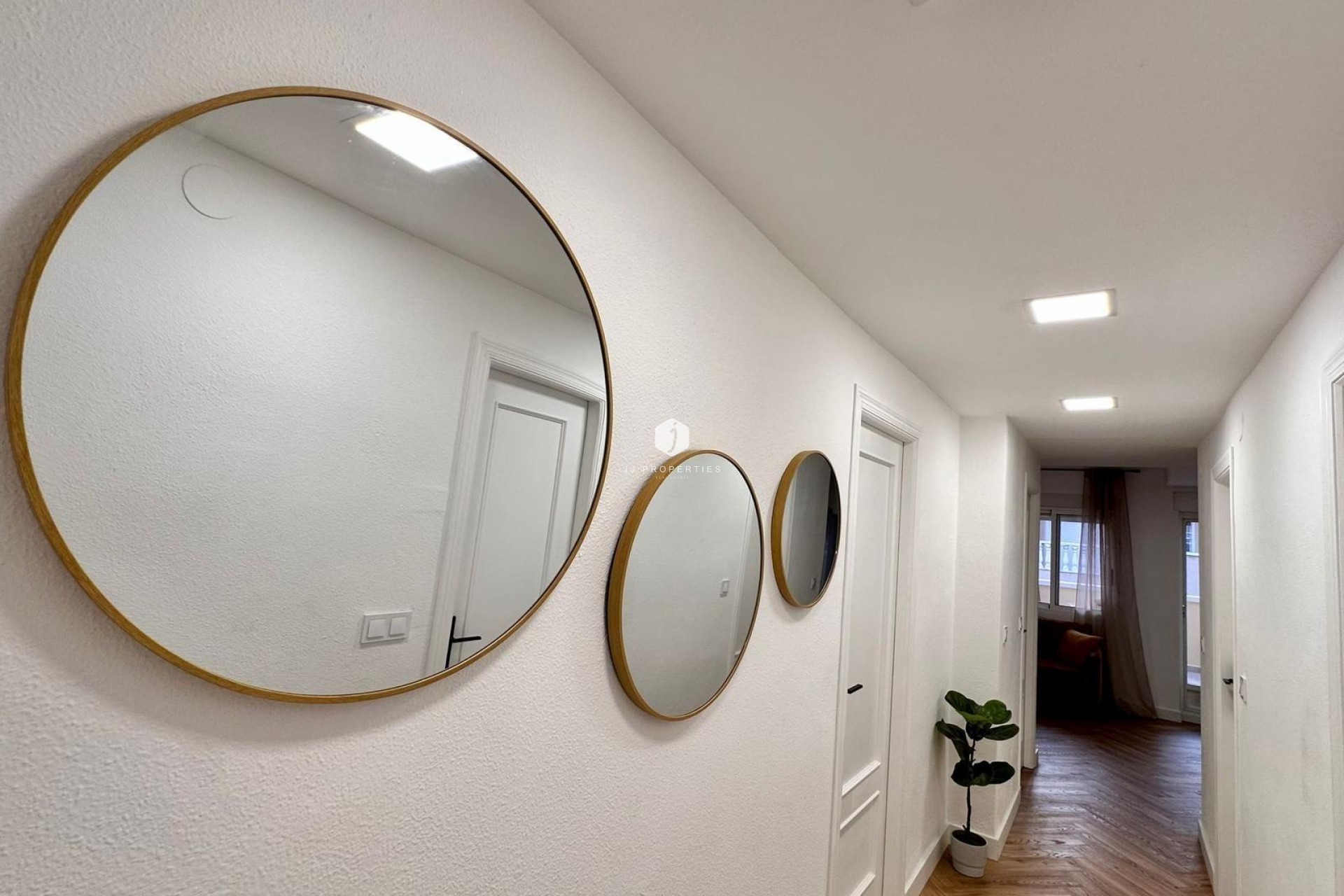 Aus zweiter Hand - Wohnung -
Torrevieja - Playa del Cura