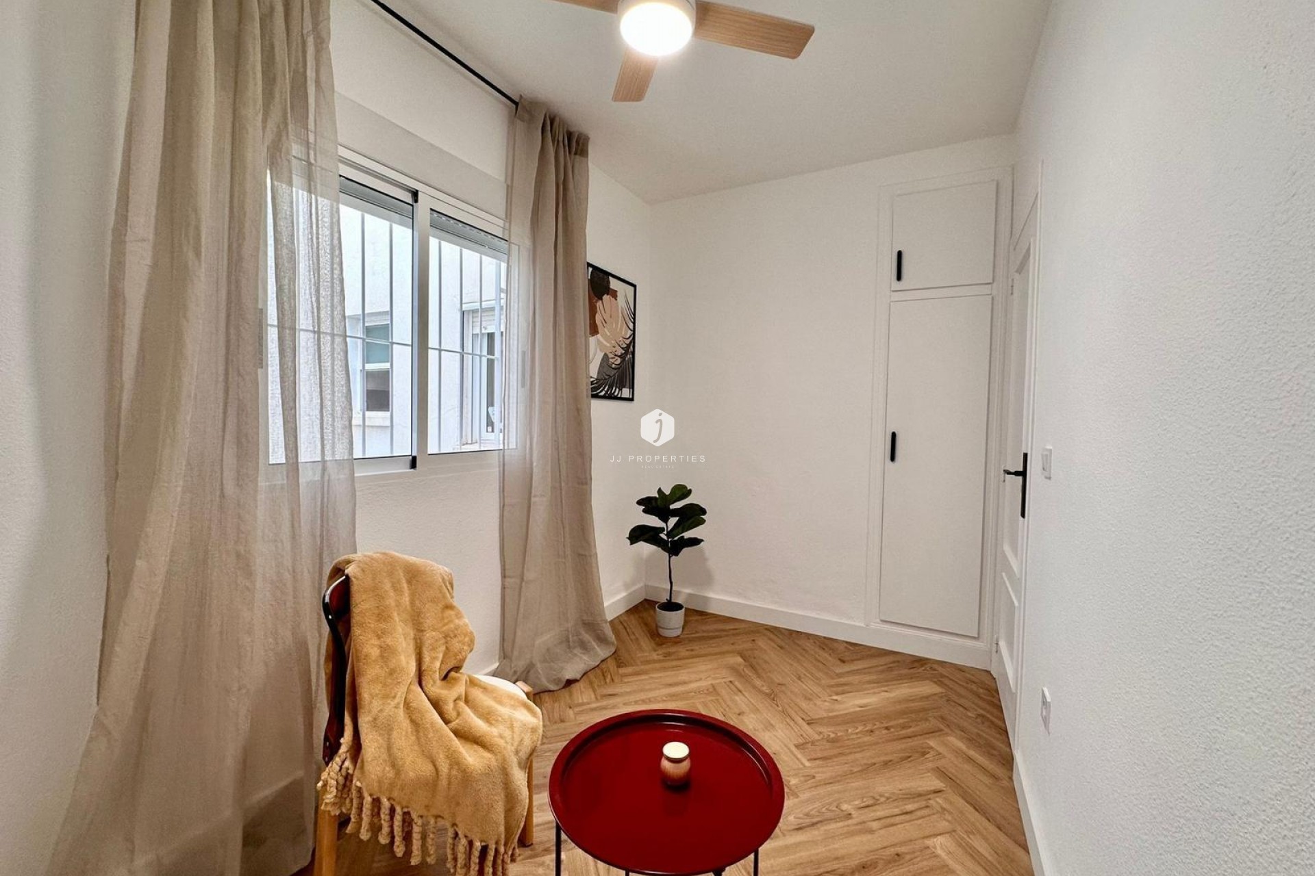 Aus zweiter Hand - Wohnung -
Torrevieja - Playa del Cura