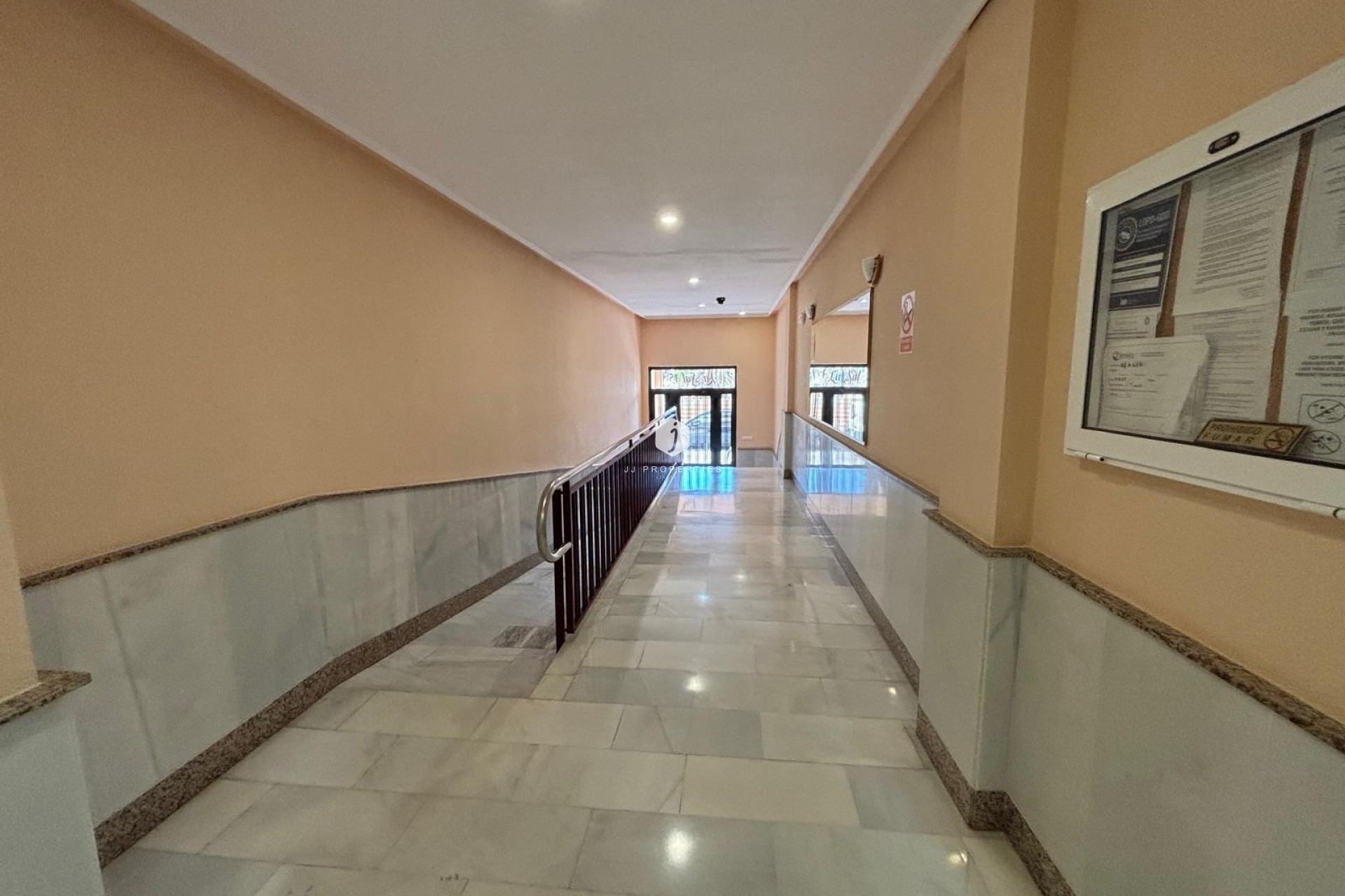 Aus zweiter Hand - Wohnung -
Torrevieja - Playa del Cura