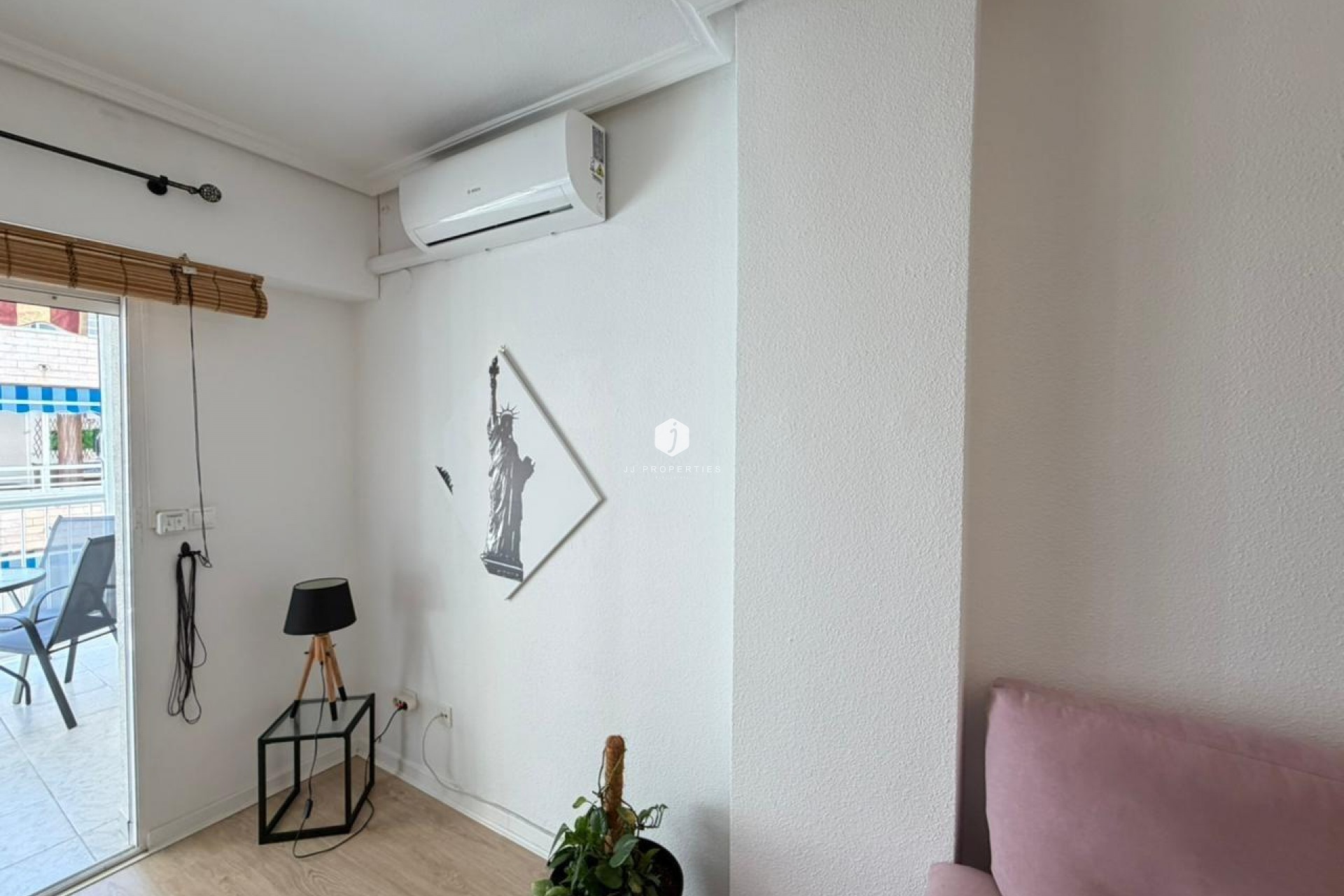 Aus zweiter Hand - Wohnung -
Torrevieja - Playa del Cura