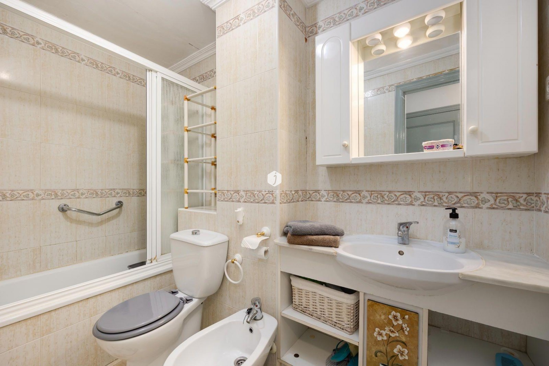 Aus zweiter Hand - Wohnung -
Torrevieja - Playa del Cura