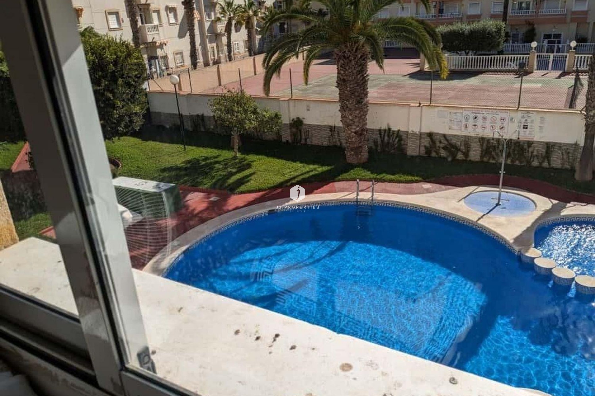 Aus zweiter Hand - Wohnung -
Torrevieja - Playa del Cura