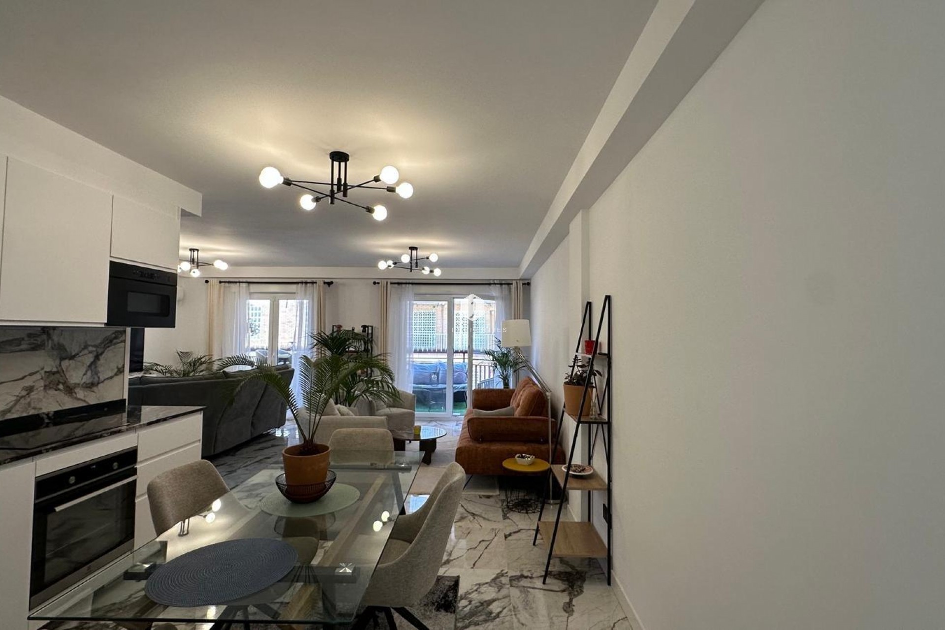 Aus zweiter Hand - Wohnung -
Torrevieja - Playa del Cura