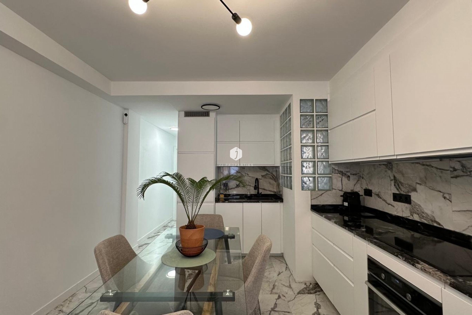 Aus zweiter Hand - Wohnung -
Torrevieja - Playa del Cura