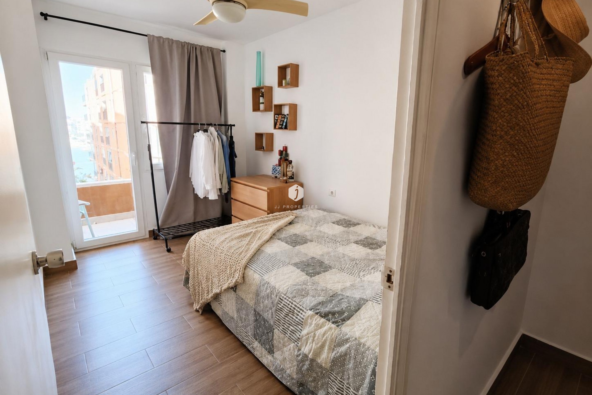 Aus zweiter Hand - Wohnung -
Torrevieja - Playa del Cura