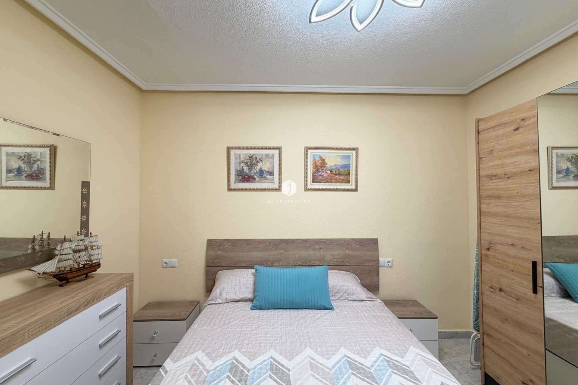 Aus zweiter Hand - Wohnung -
Torrevieja - Playa del Cura