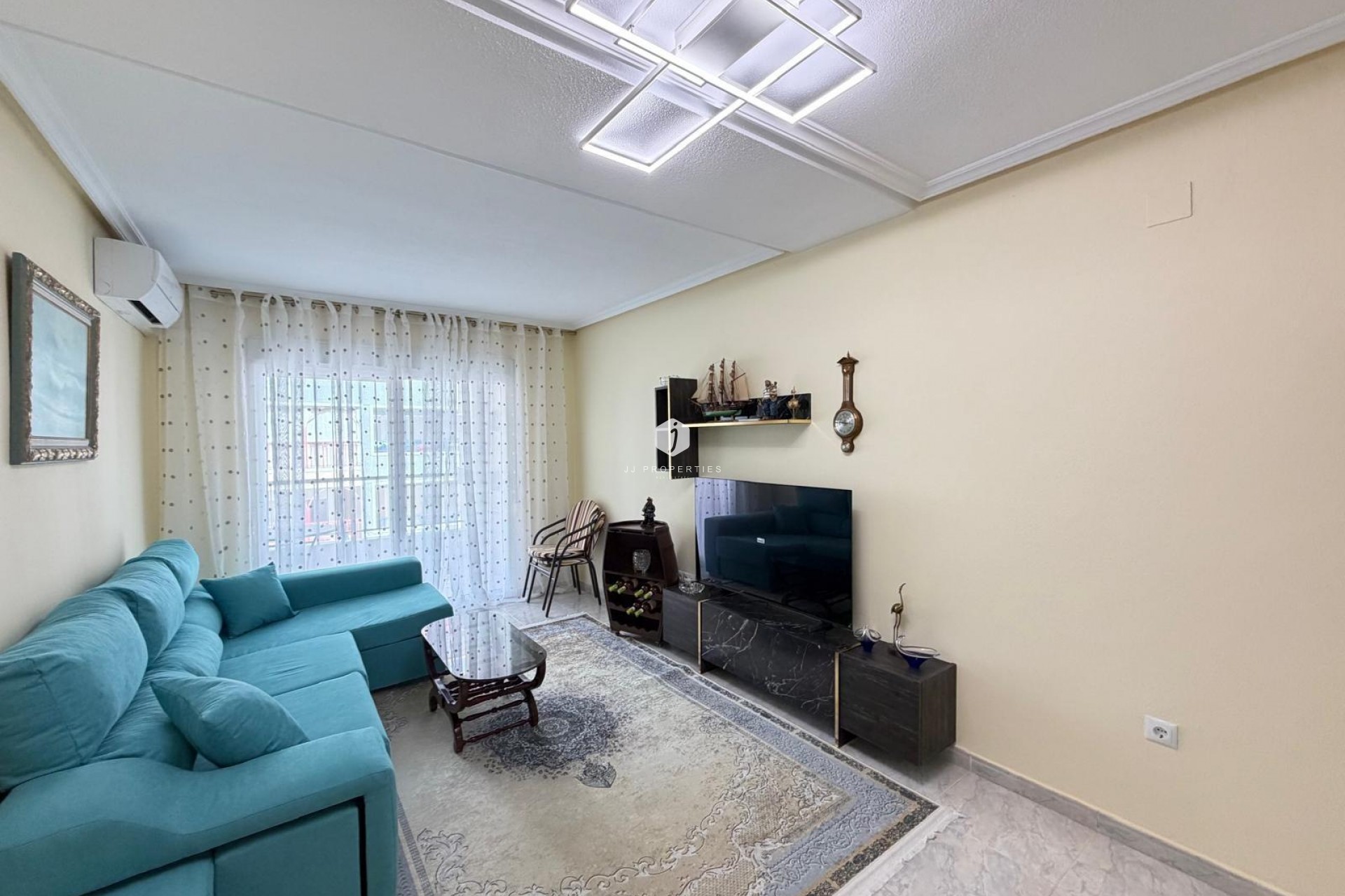 Aus zweiter Hand - Wohnung -
Torrevieja - Playa del Cura