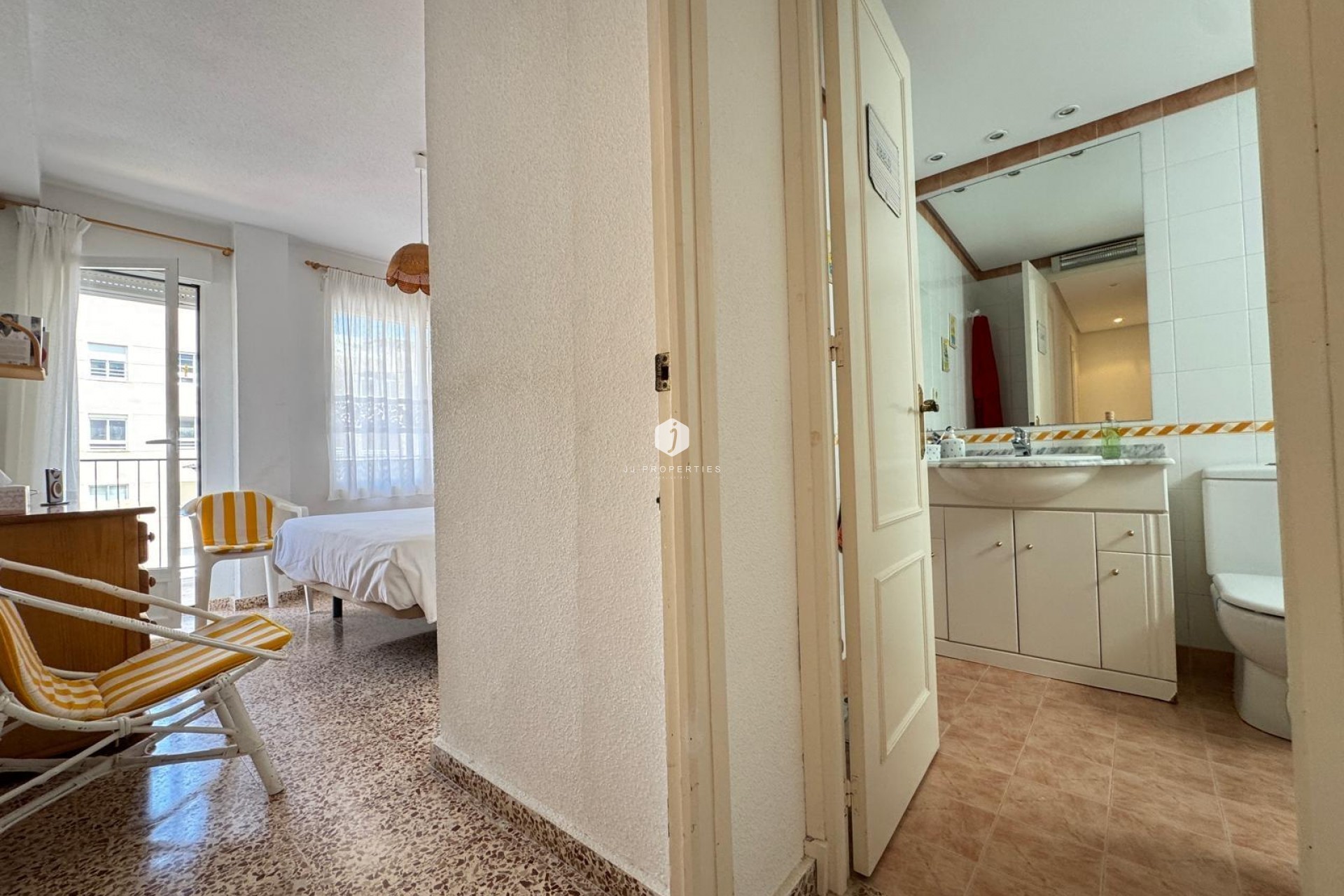 Aus zweiter Hand - Wohnung -
Torrevieja - Playa del Cura