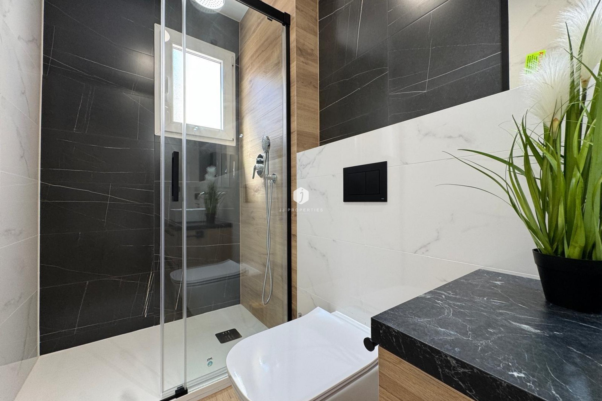 Aus zweiter Hand - Wohnung -
Torrevieja - Playa del Cura