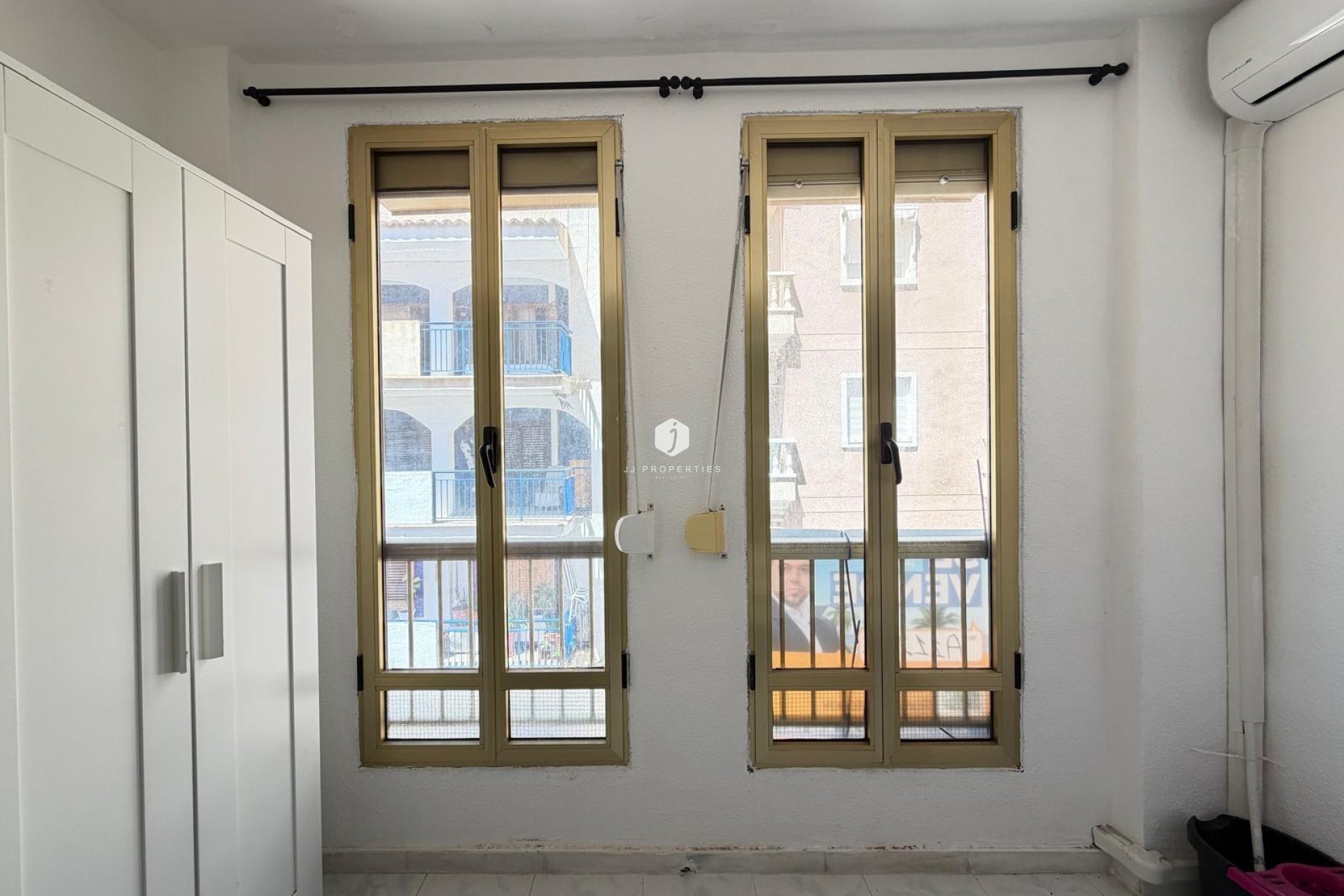 Aus zweiter Hand - Wohnung -
Torrevieja - Playa del Cura