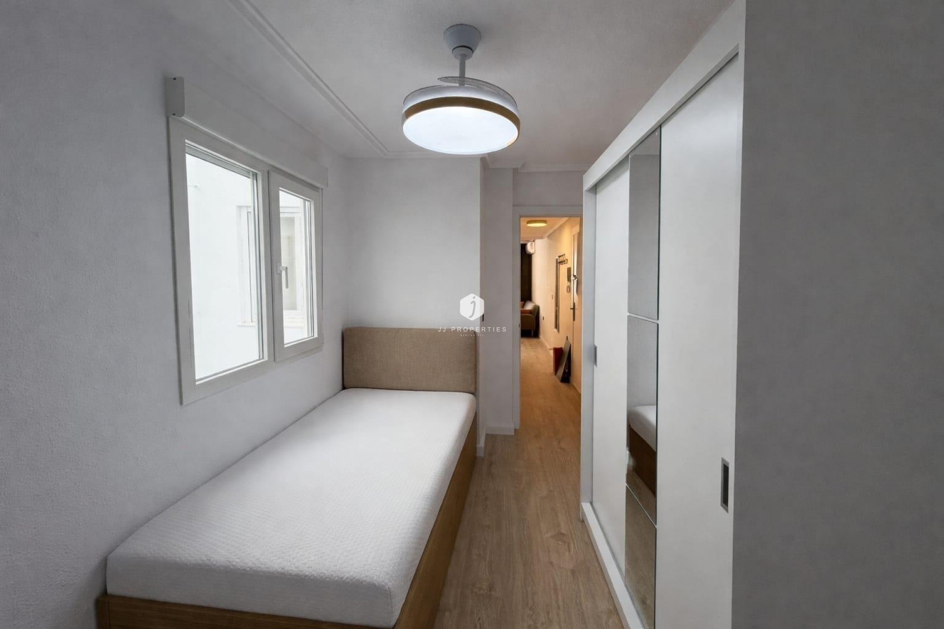 Aus zweiter Hand - Wohnung -
Torrevieja - Playa del Cura