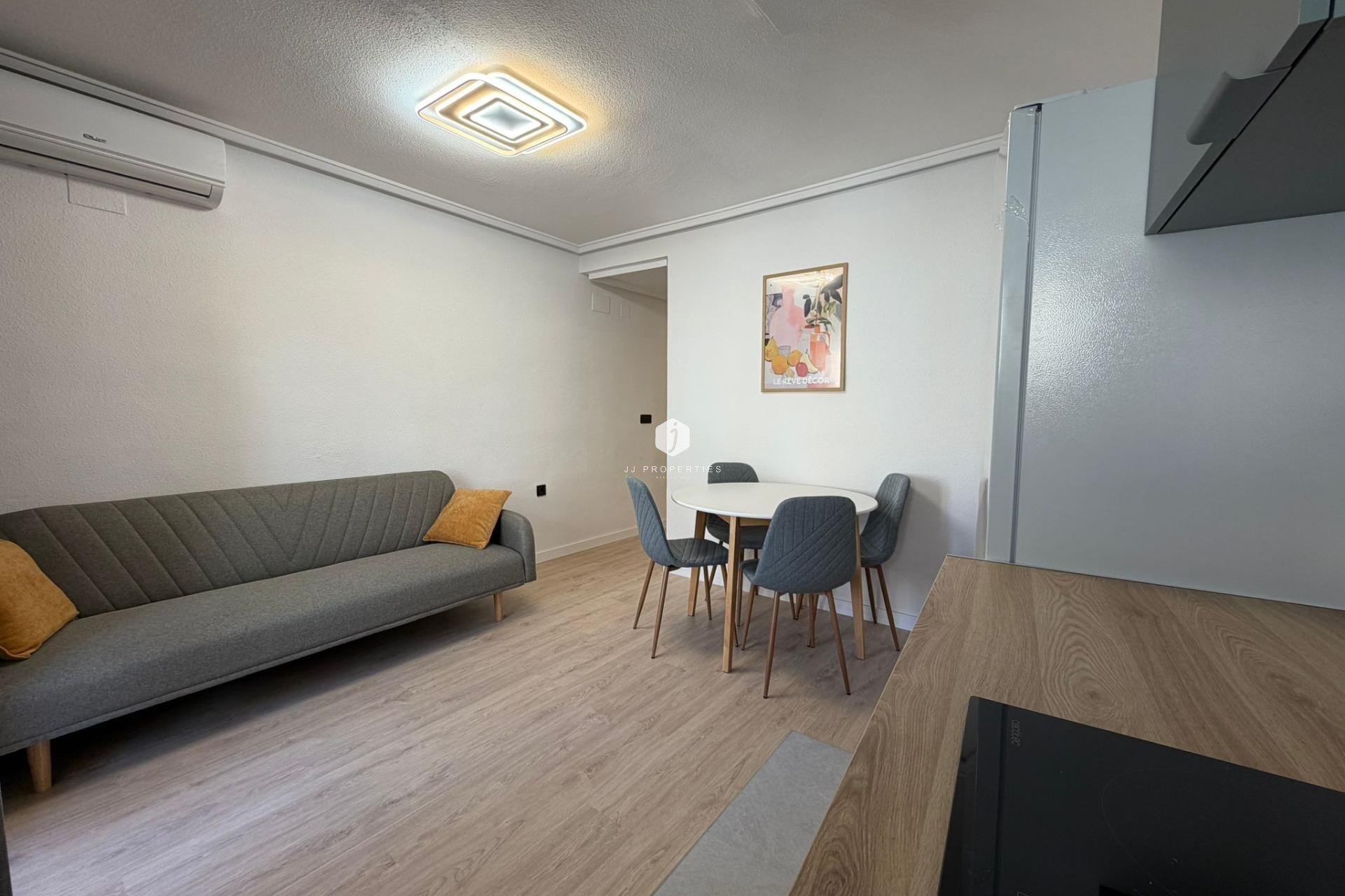 Aus zweiter Hand - Wohnung -
Torrevieja - Playa del Cura