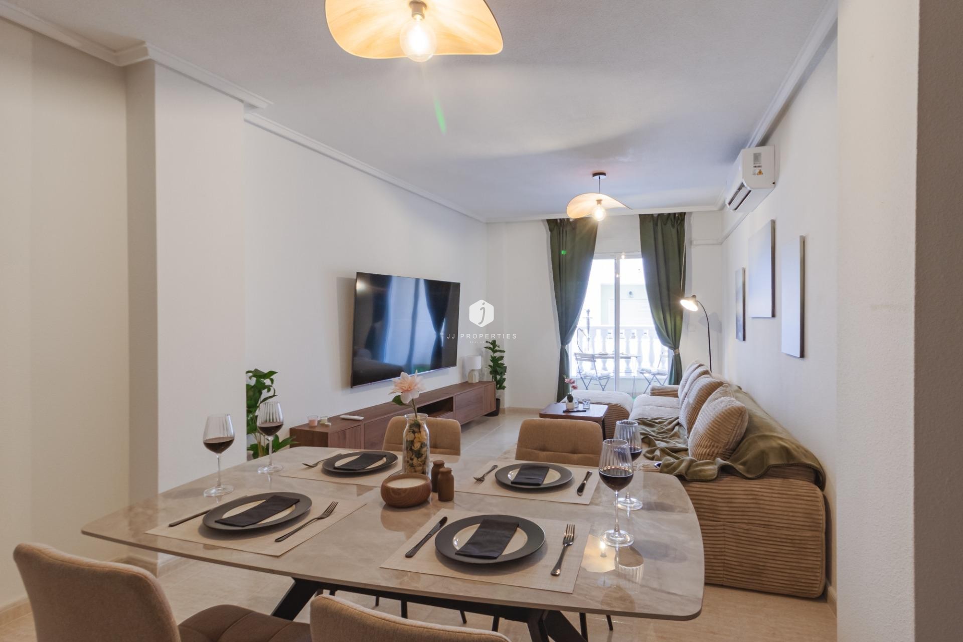 Aus zweiter Hand - Wohnung -
Torrevieja - Playa del Cura