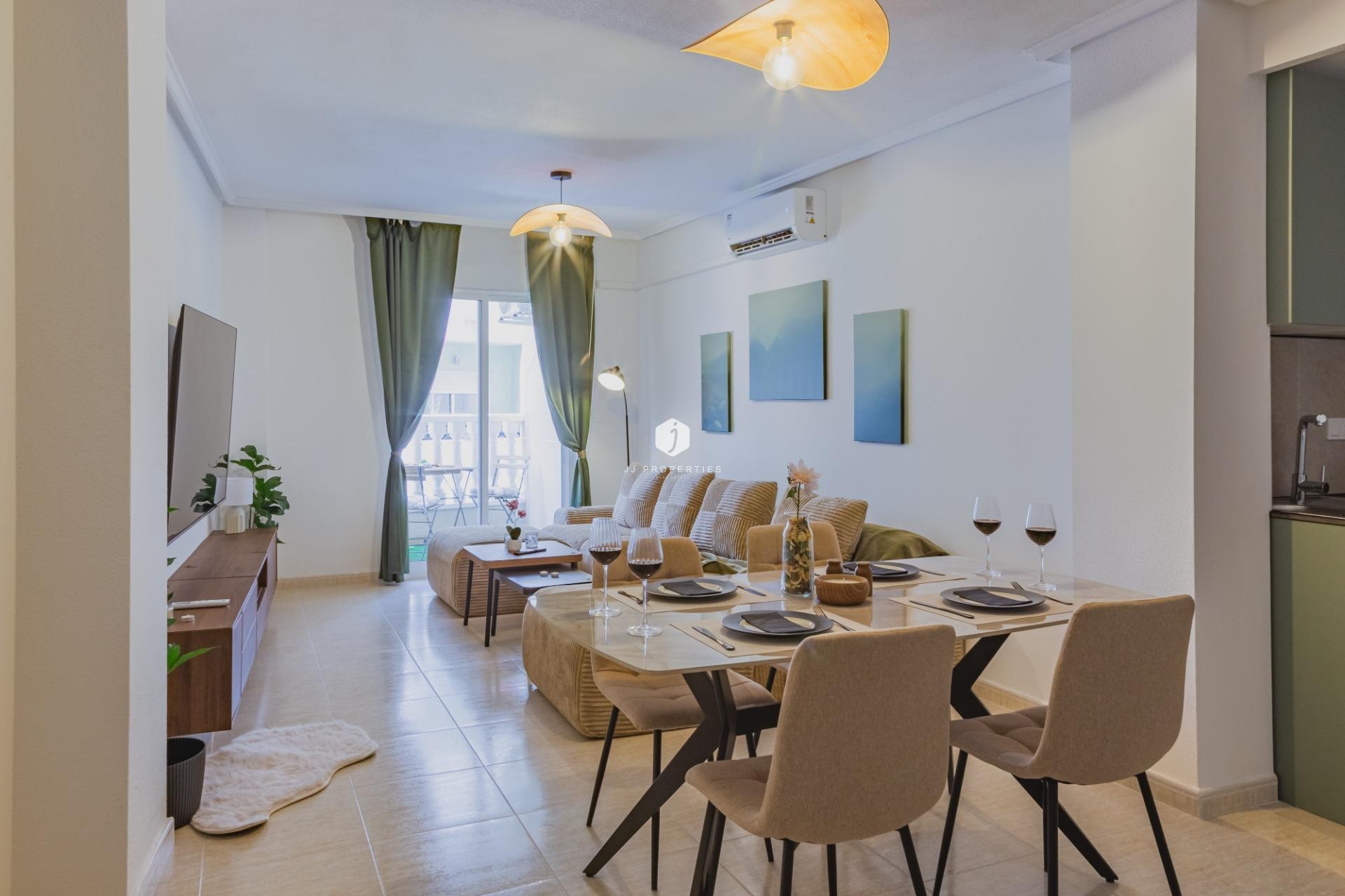 Aus zweiter Hand - Wohnung -
Torrevieja - Playa del Cura