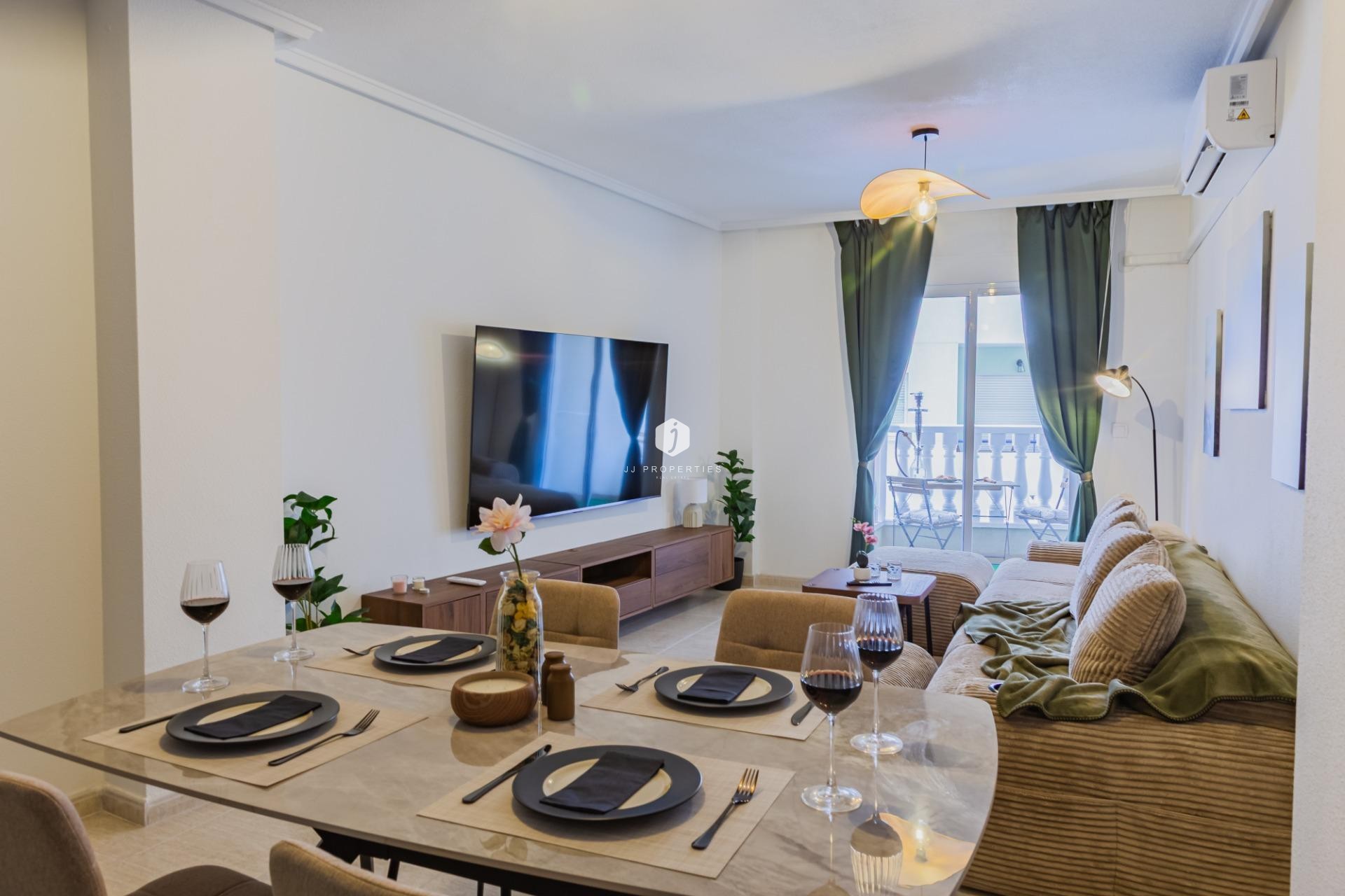 Aus zweiter Hand - Wohnung -
Torrevieja - Playa del Cura