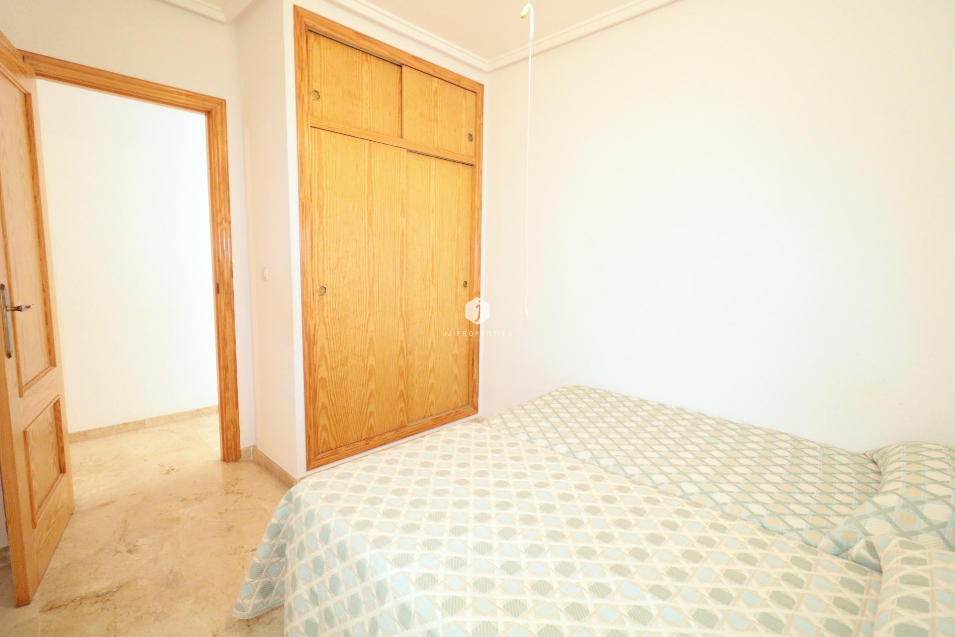 Aus zweiter Hand - Wohnung -
Torrevieja - Playa del Cura