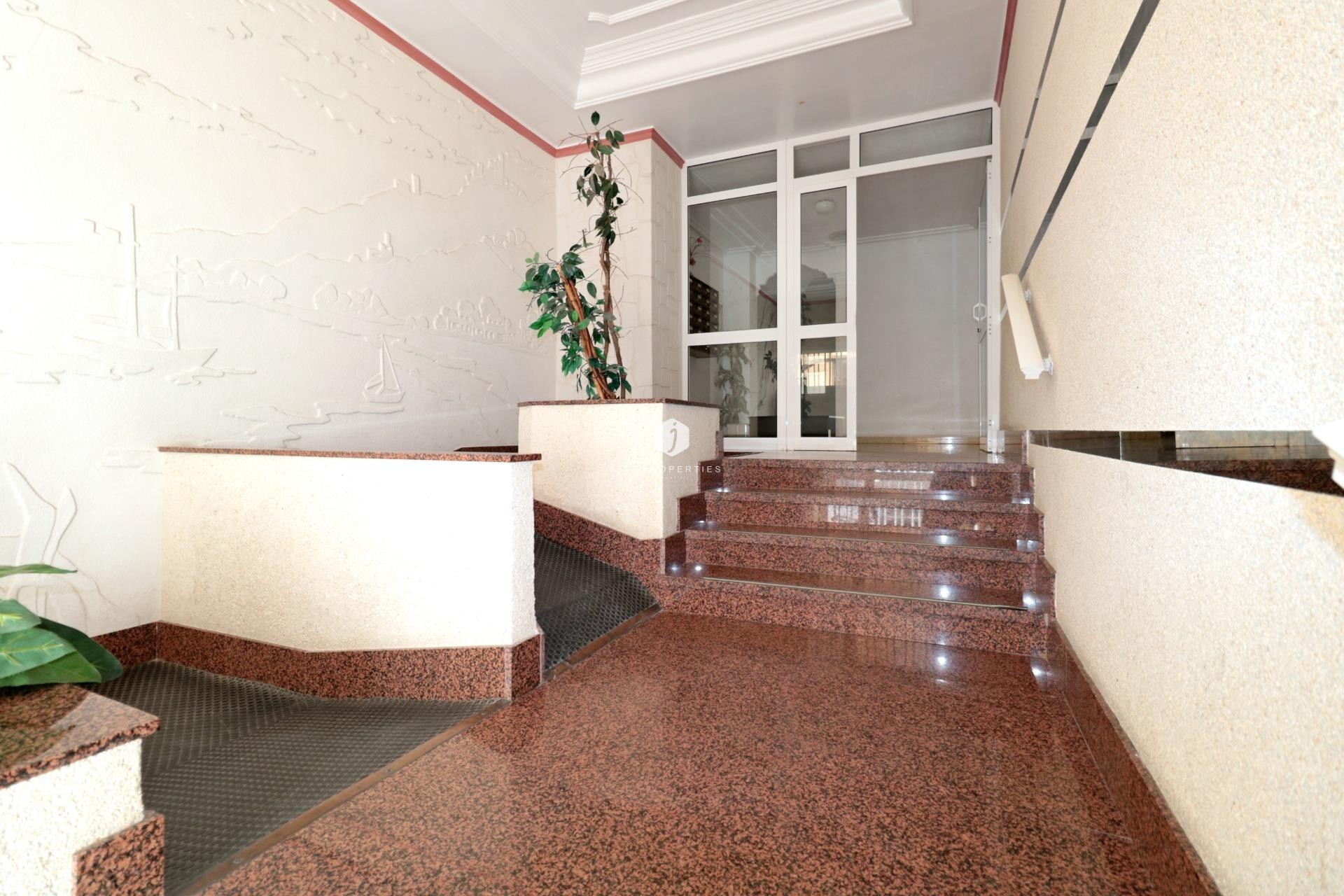 Aus zweiter Hand - Wohnung -
Torrevieja - Playa del Cura