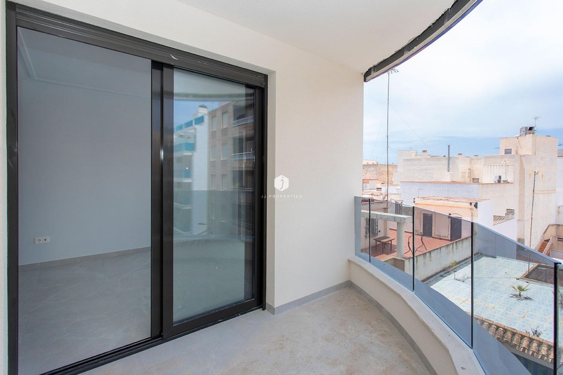 Aus zweiter Hand - Wohnung -
Torrevieja - Playa del Cura