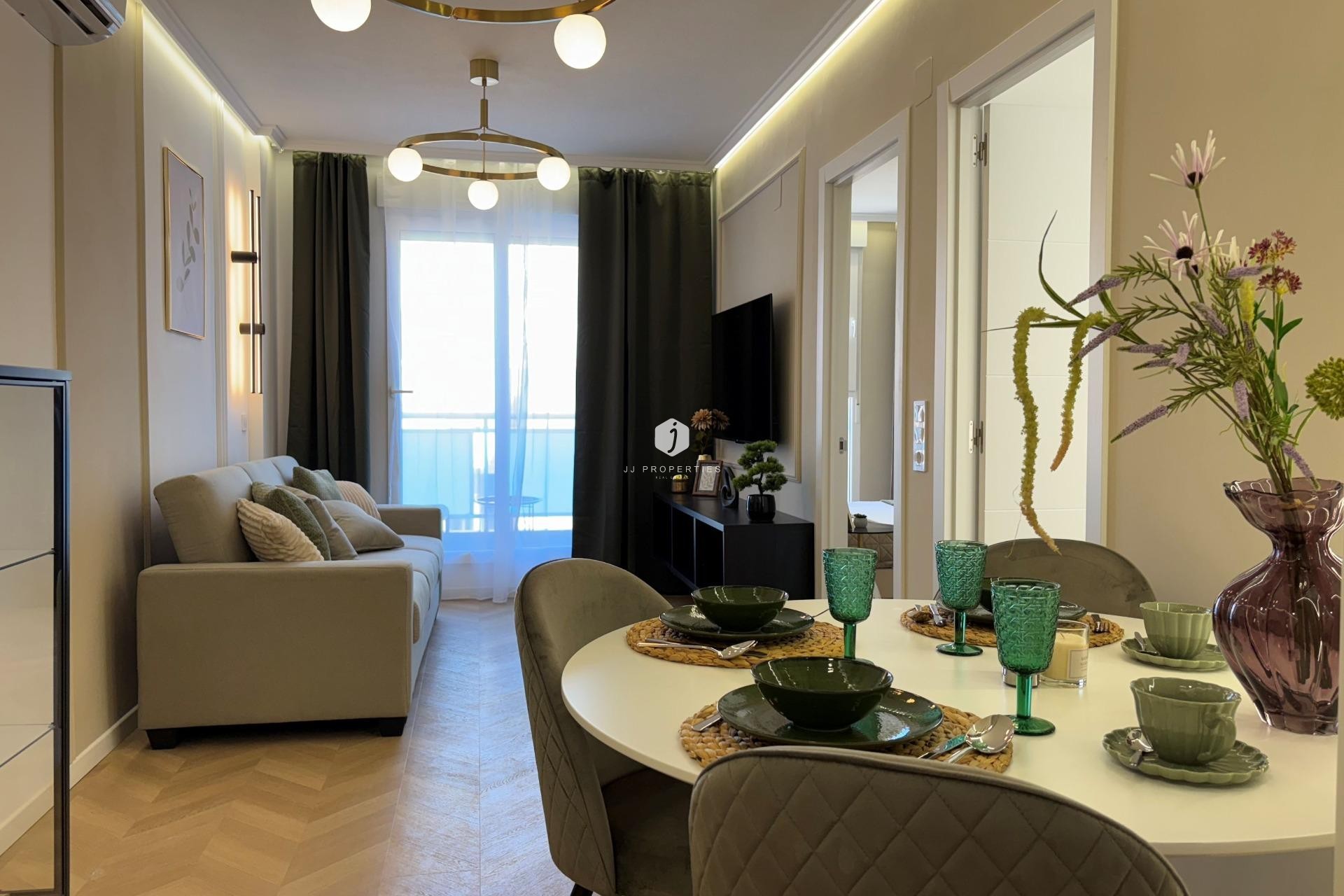 Aus zweiter Hand - Wohnung -
Torrevieja - Playa del Cura