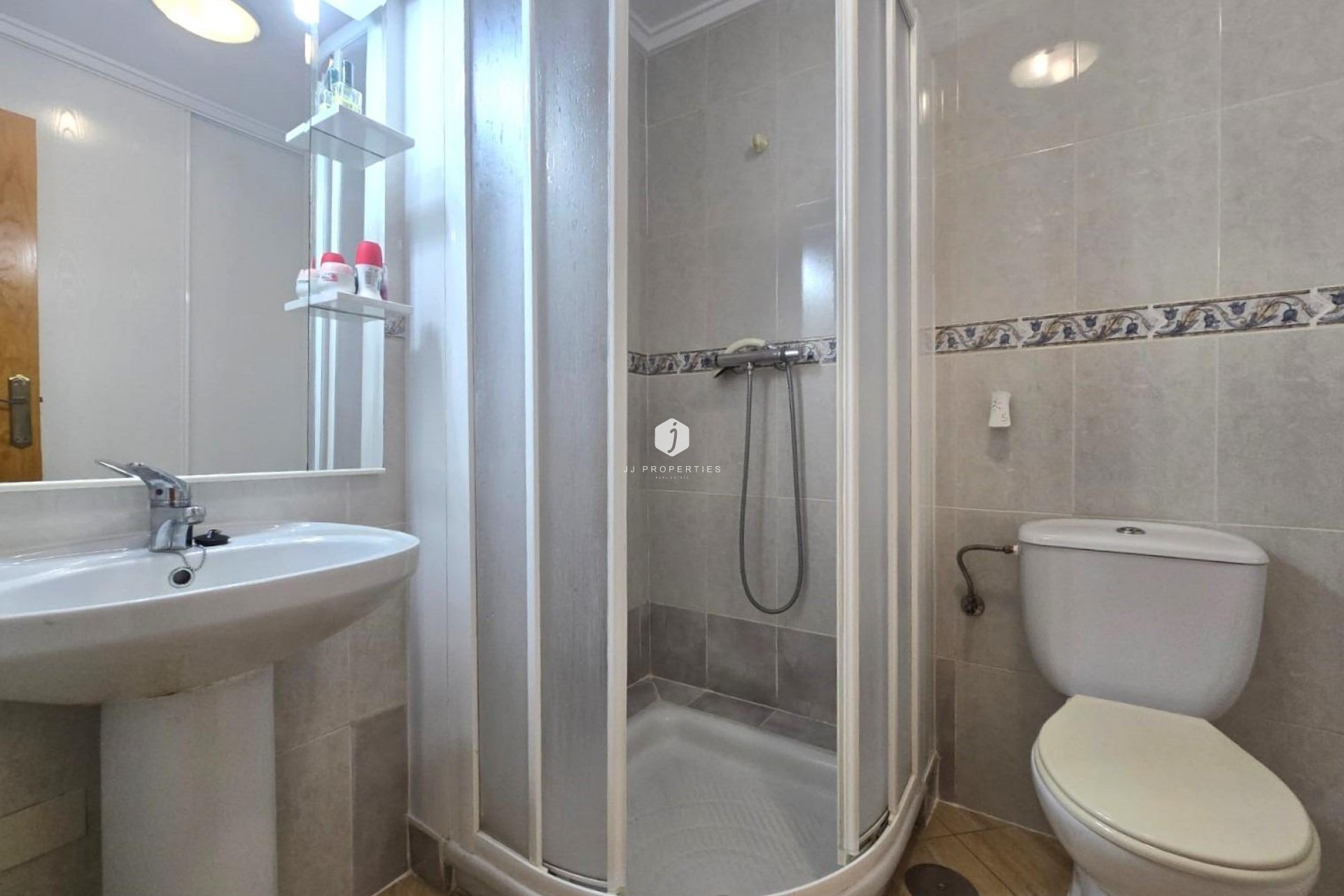 Aus zweiter Hand - Wohnung -
Torrevieja - Playa del Cura