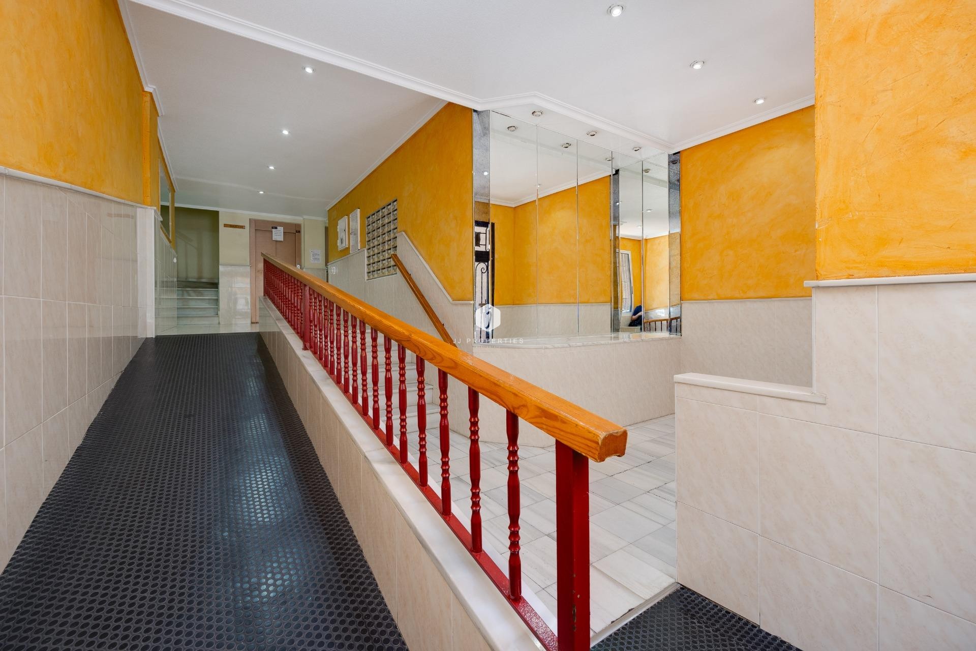 Aus zweiter Hand - Wohnung -
Torrevieja - Playa del Cura