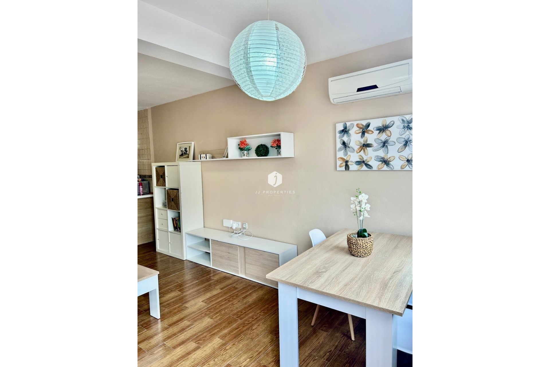 Aus zweiter Hand - Wohnung -
Torrevieja - Sector 25