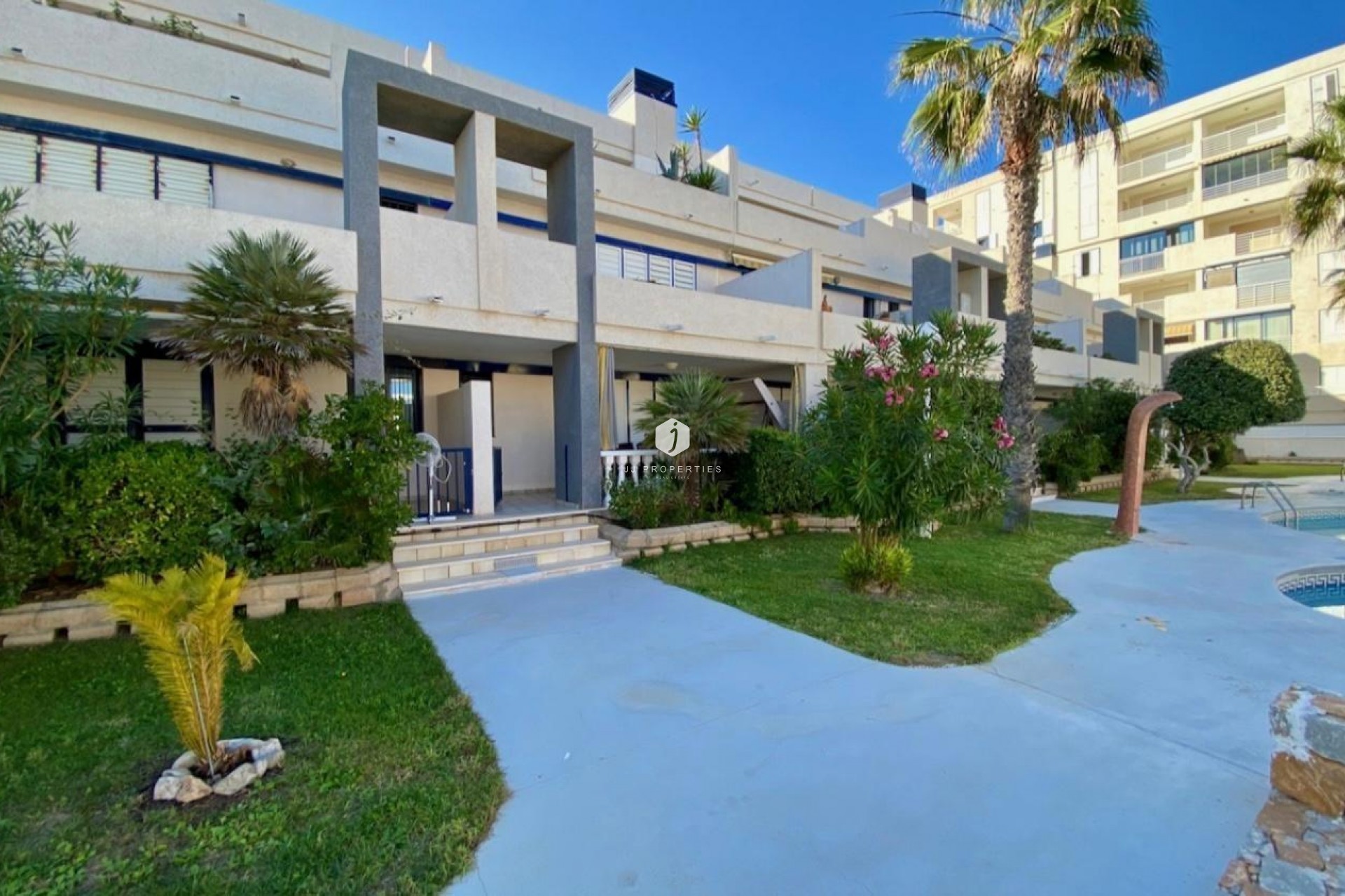 Aus zweiter Hand - Wohnung -
Torrevieja - Torre la mata